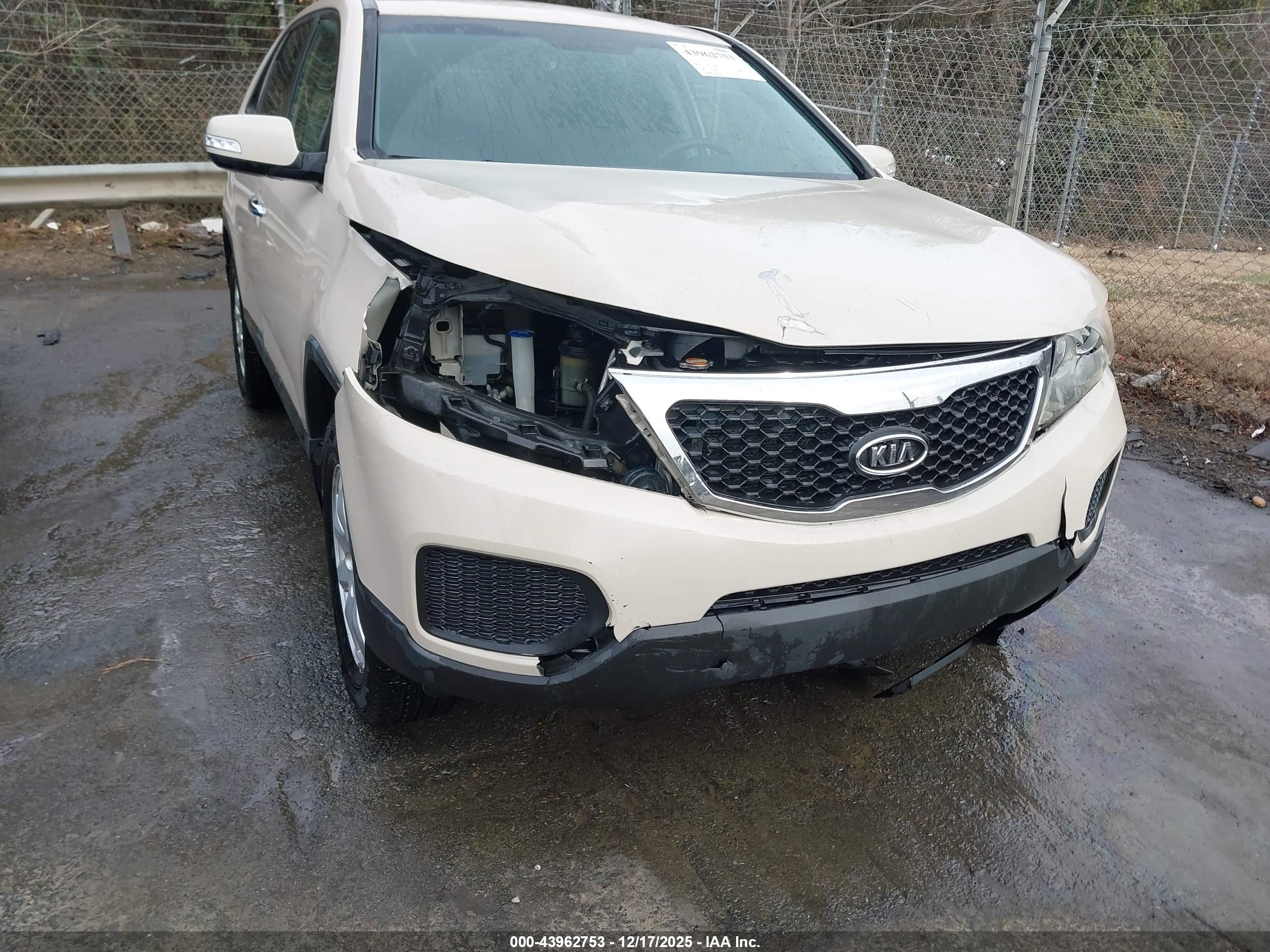 KIA SORENTO image 6