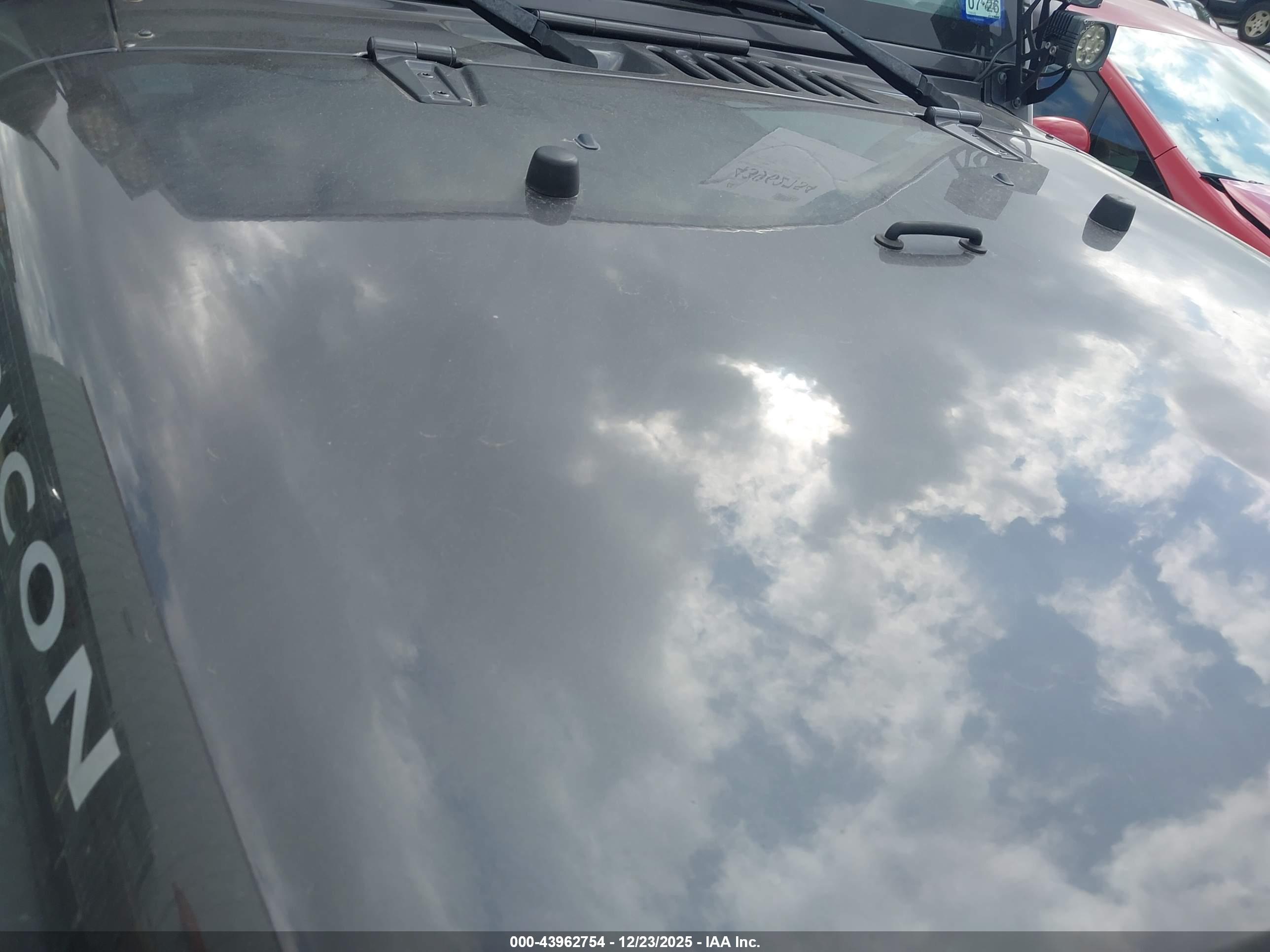 JEEP WRANGLER image 6