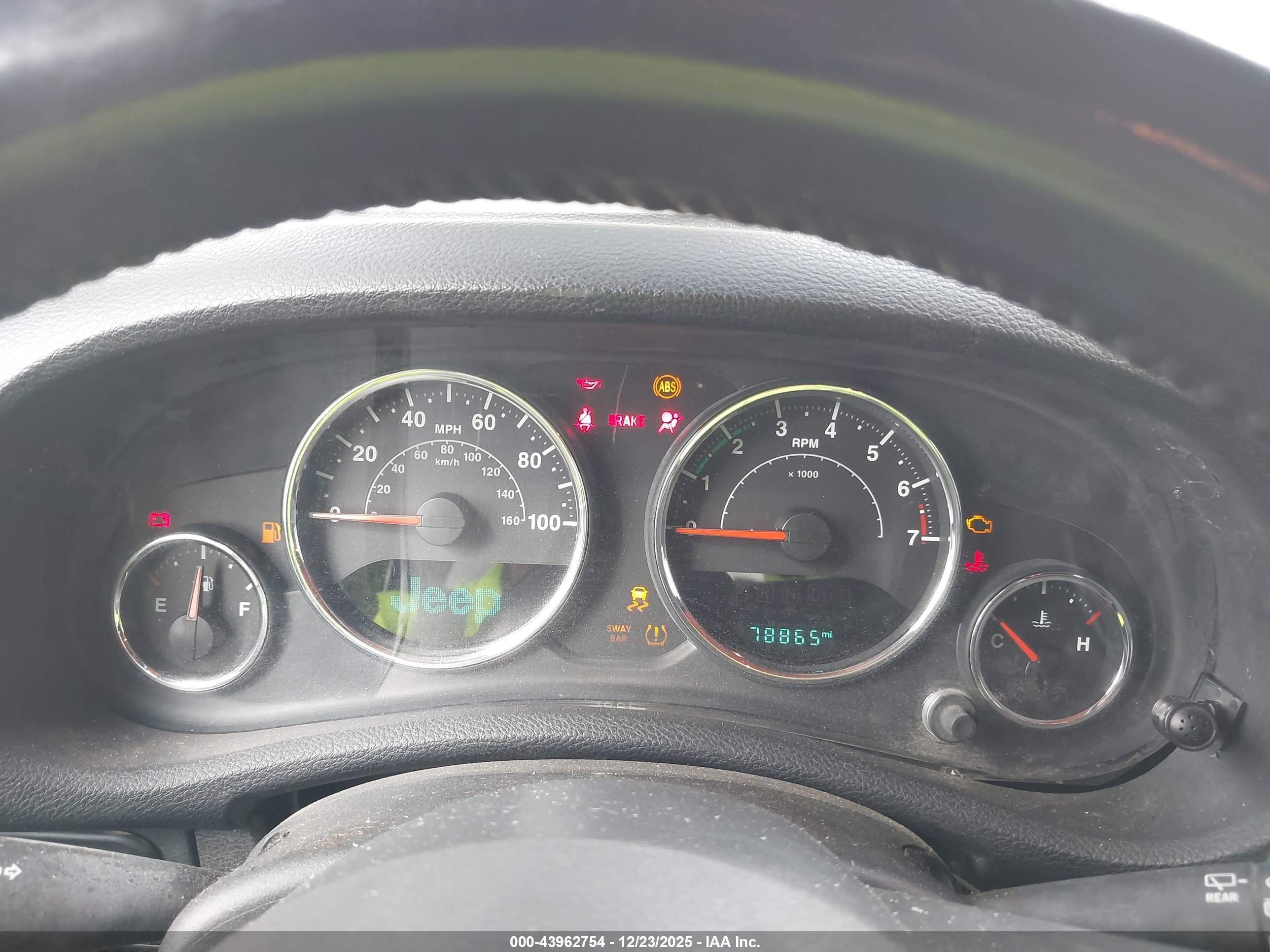 JEEP WRANGLER image 7