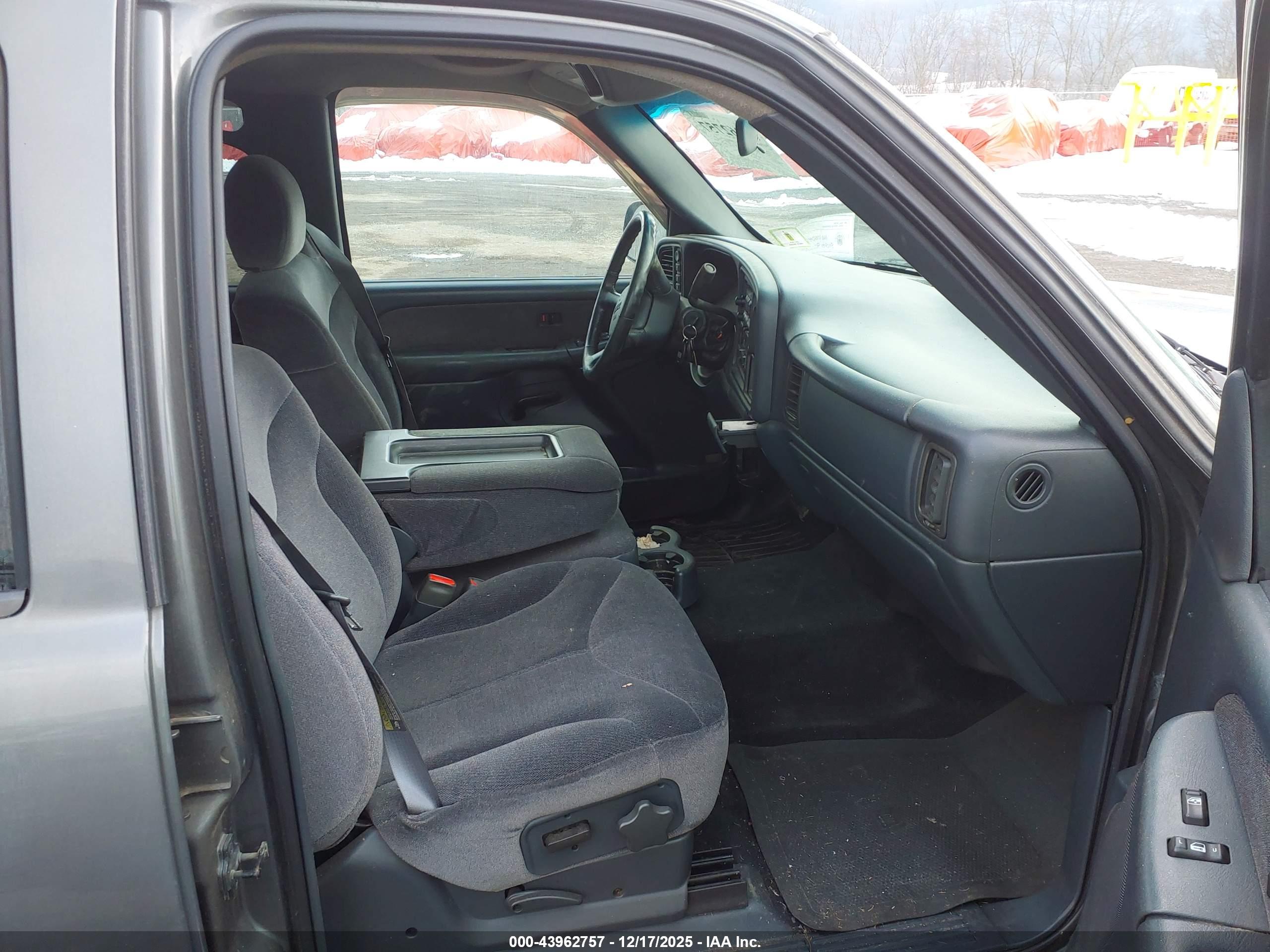 GMC SIERRA image 5