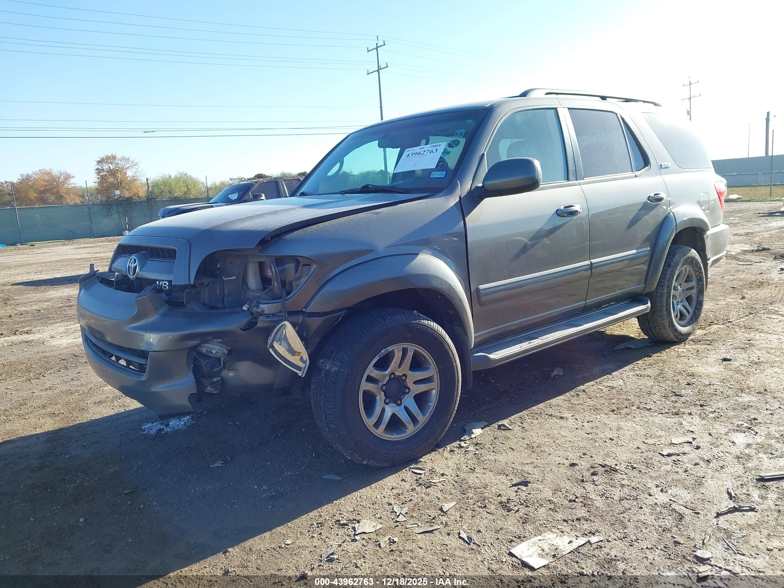 TOYOTA SEQUOIA image 2