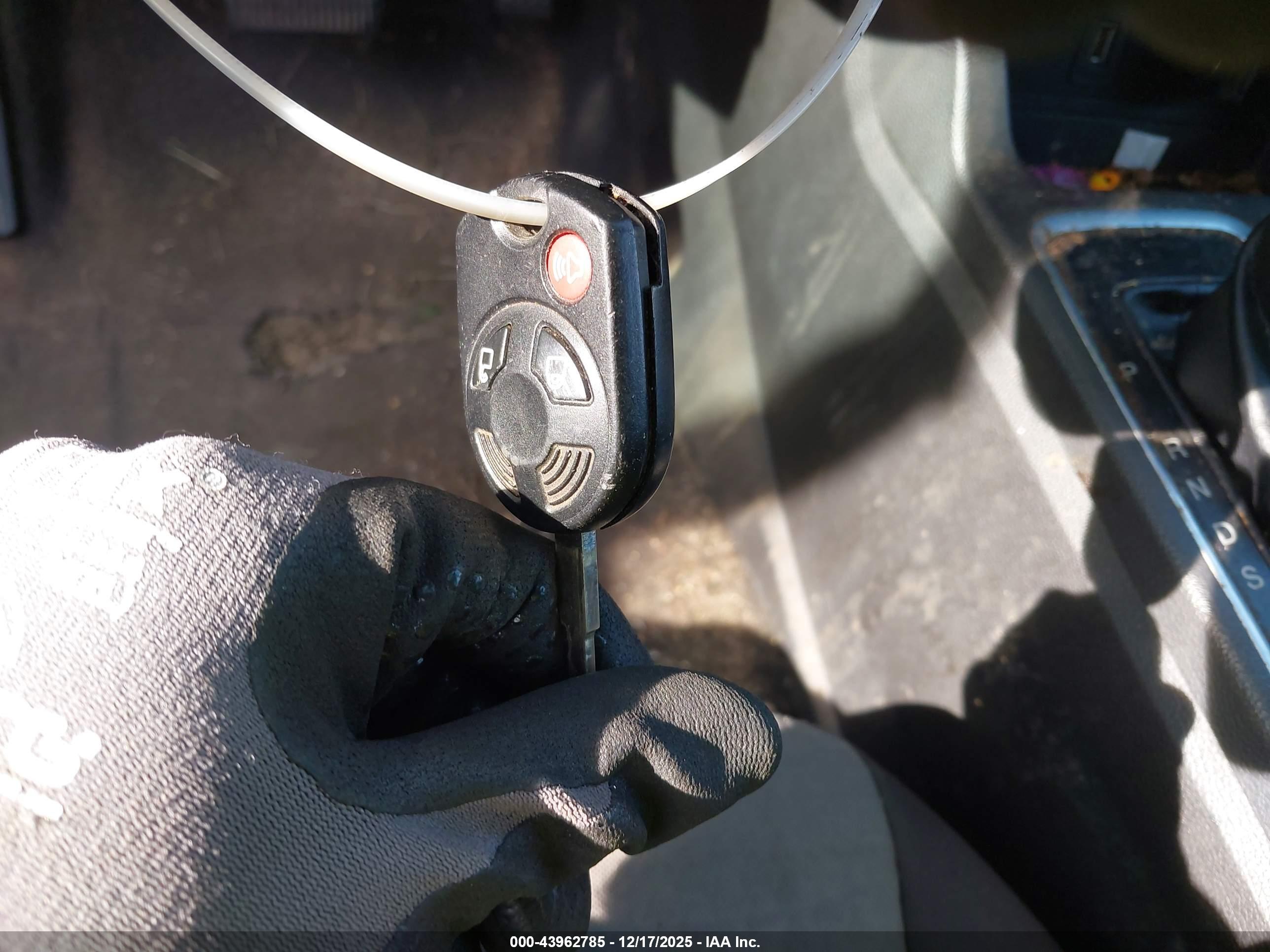 FORD ESCAPE image 11