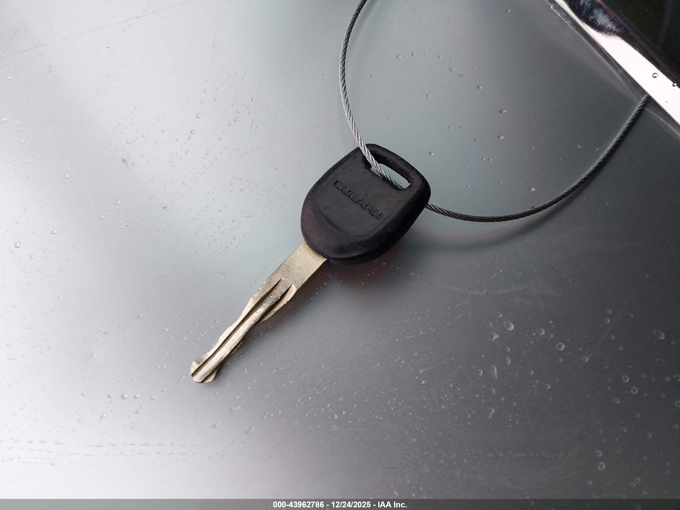 SUBARU OUTBACK image 11