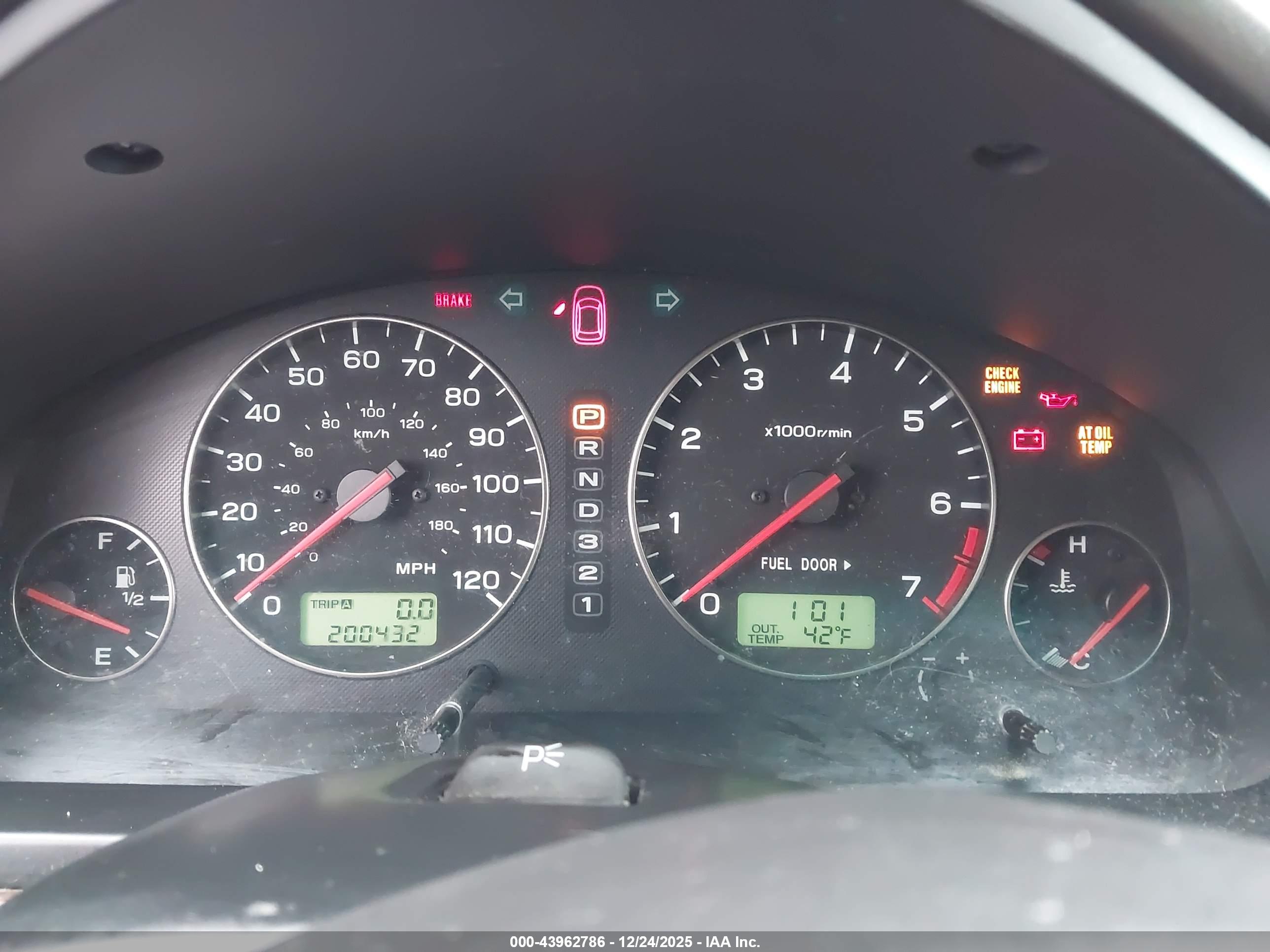 SUBARU OUTBACK image 7