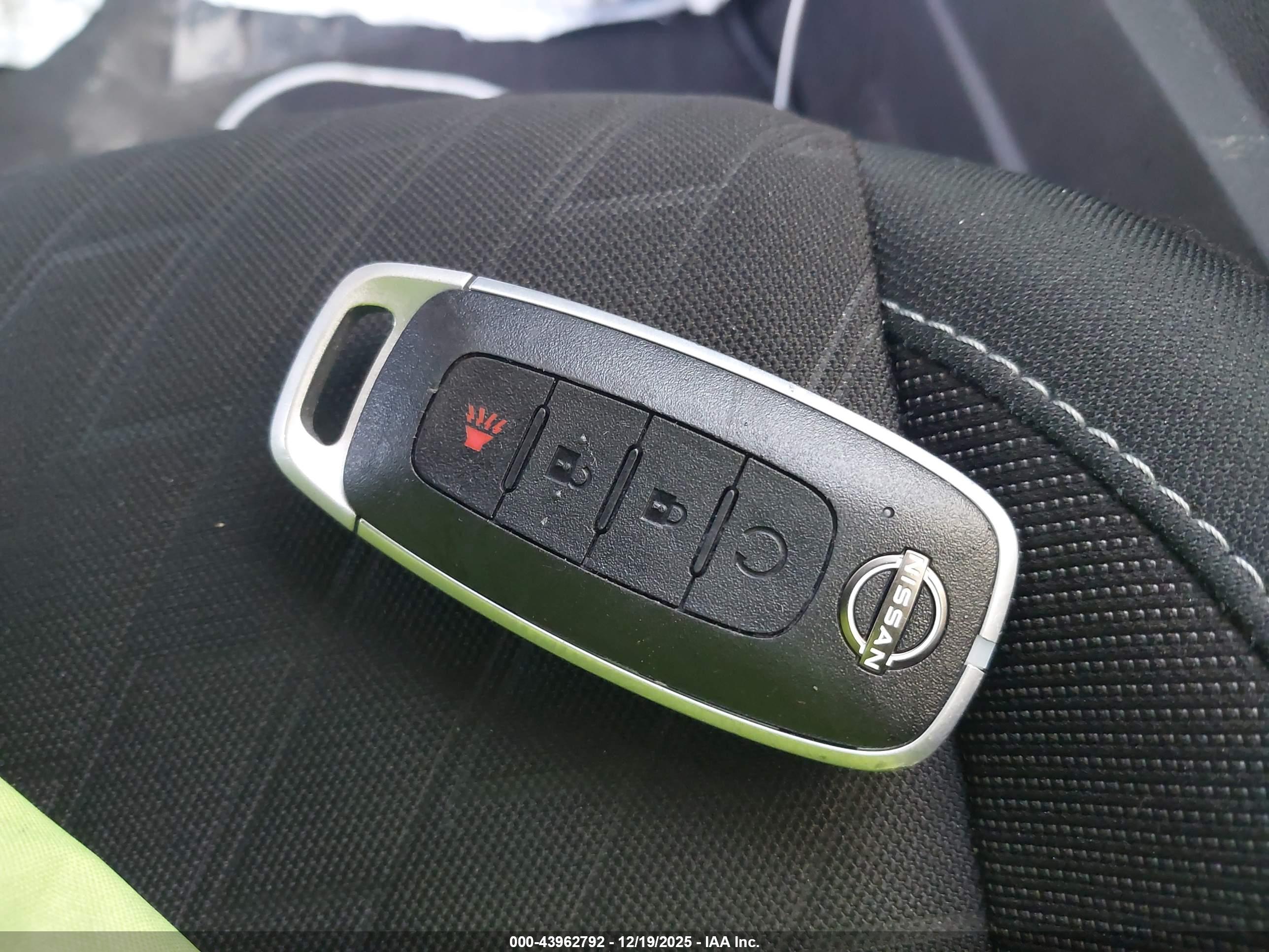 NISSAN KICKS image 11
