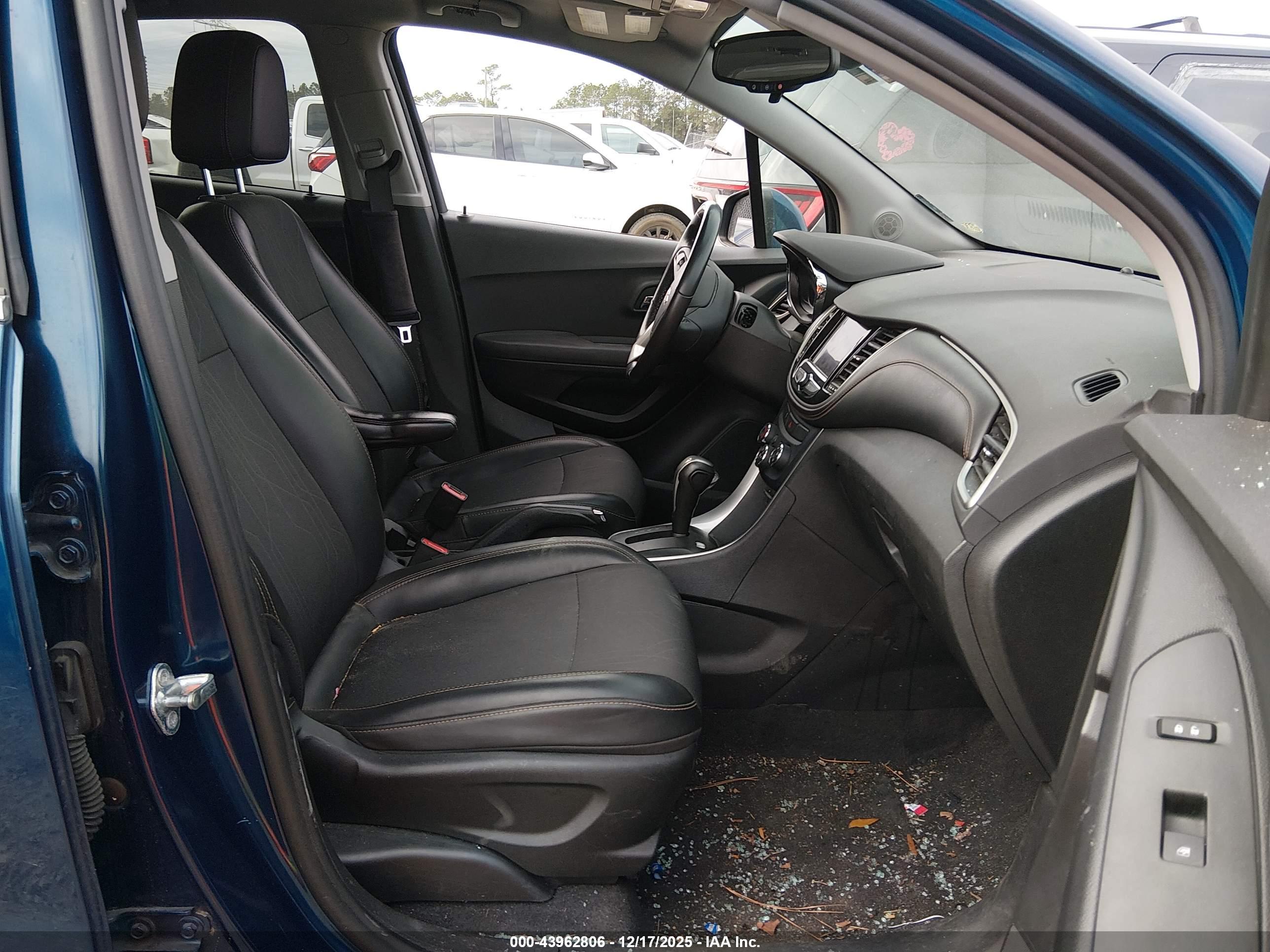 CHEVROLET TRAX image 5