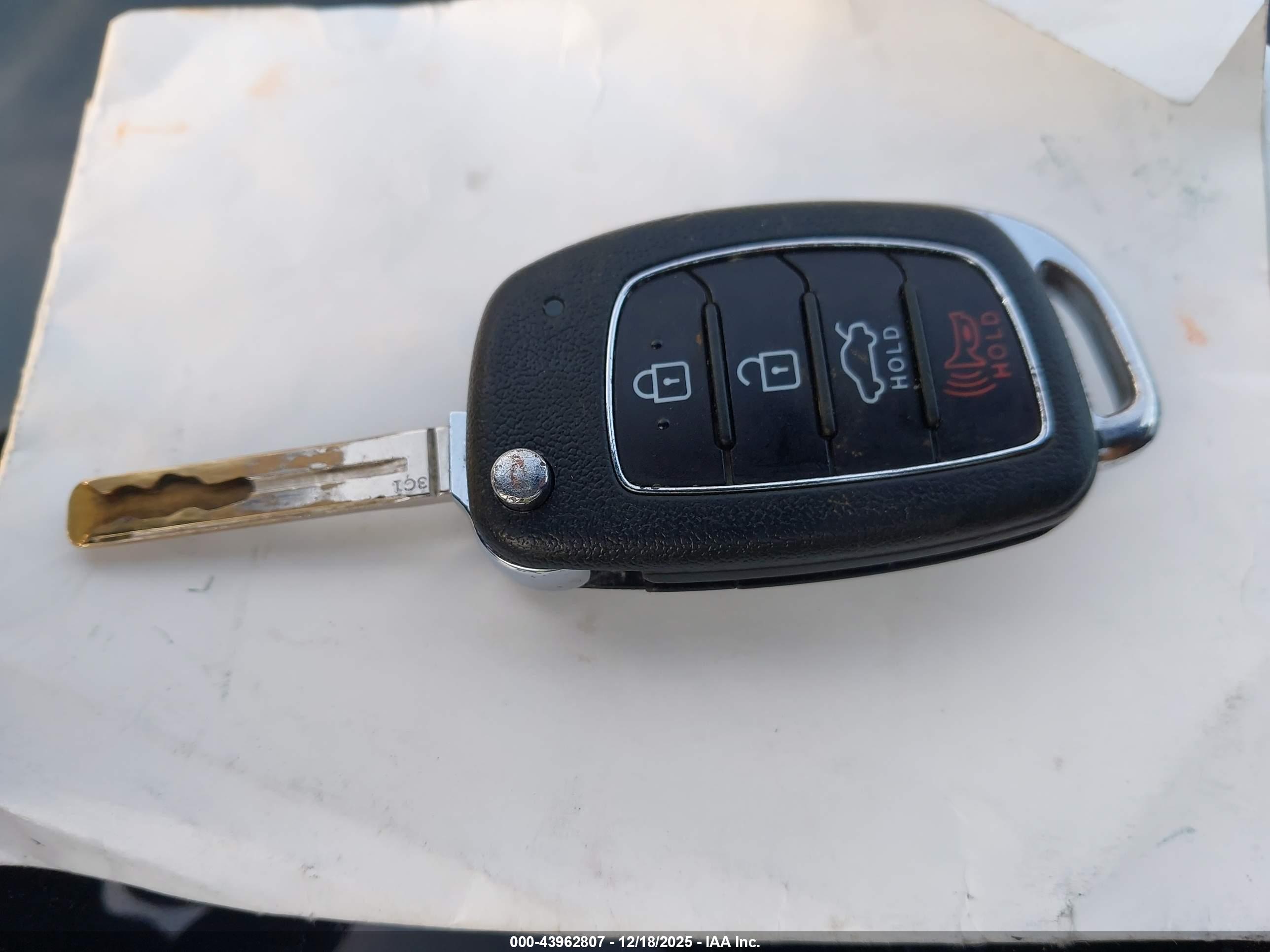 HYUNDAI SONATA image 11