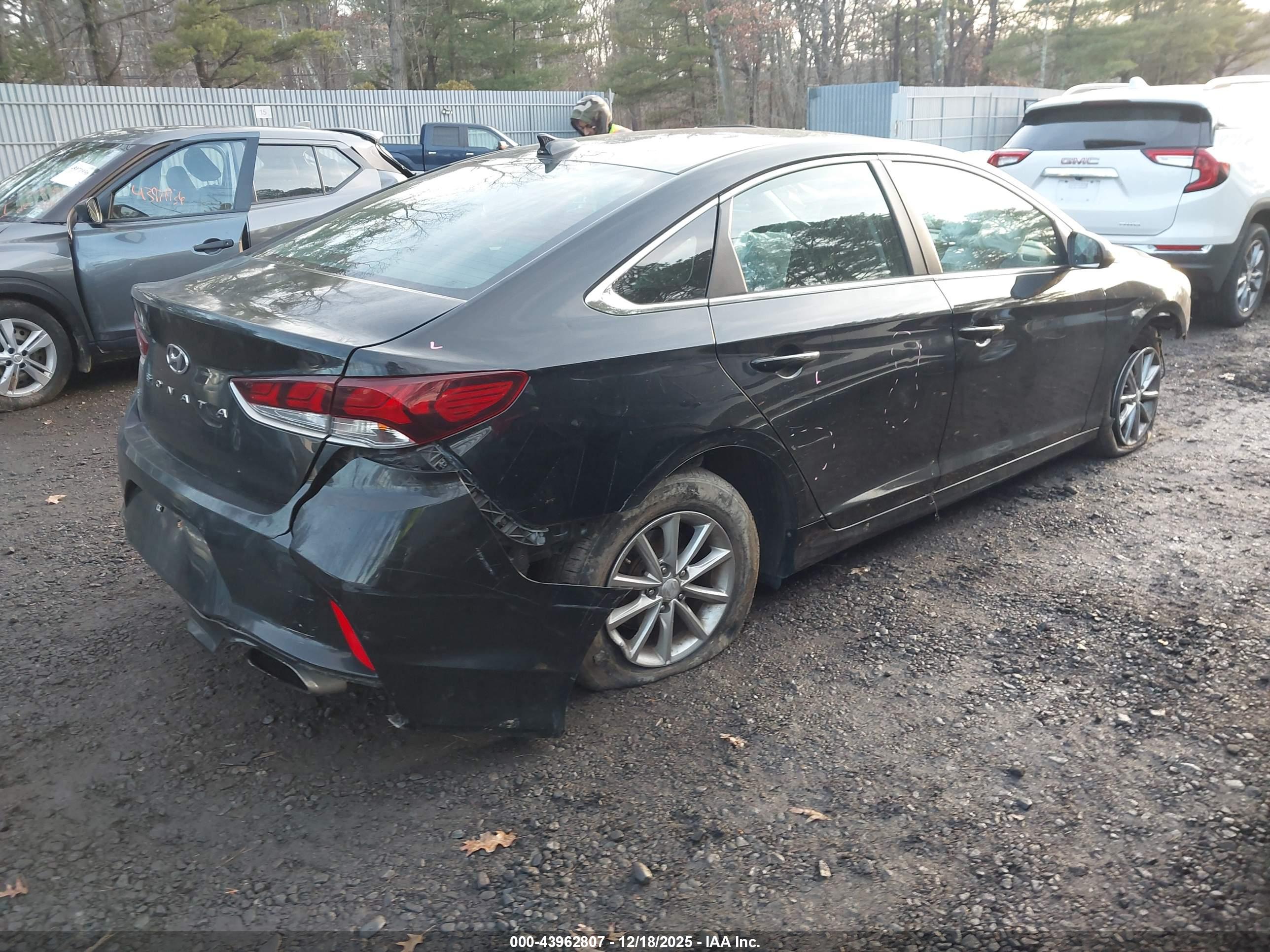 HYUNDAI SONATA image 4