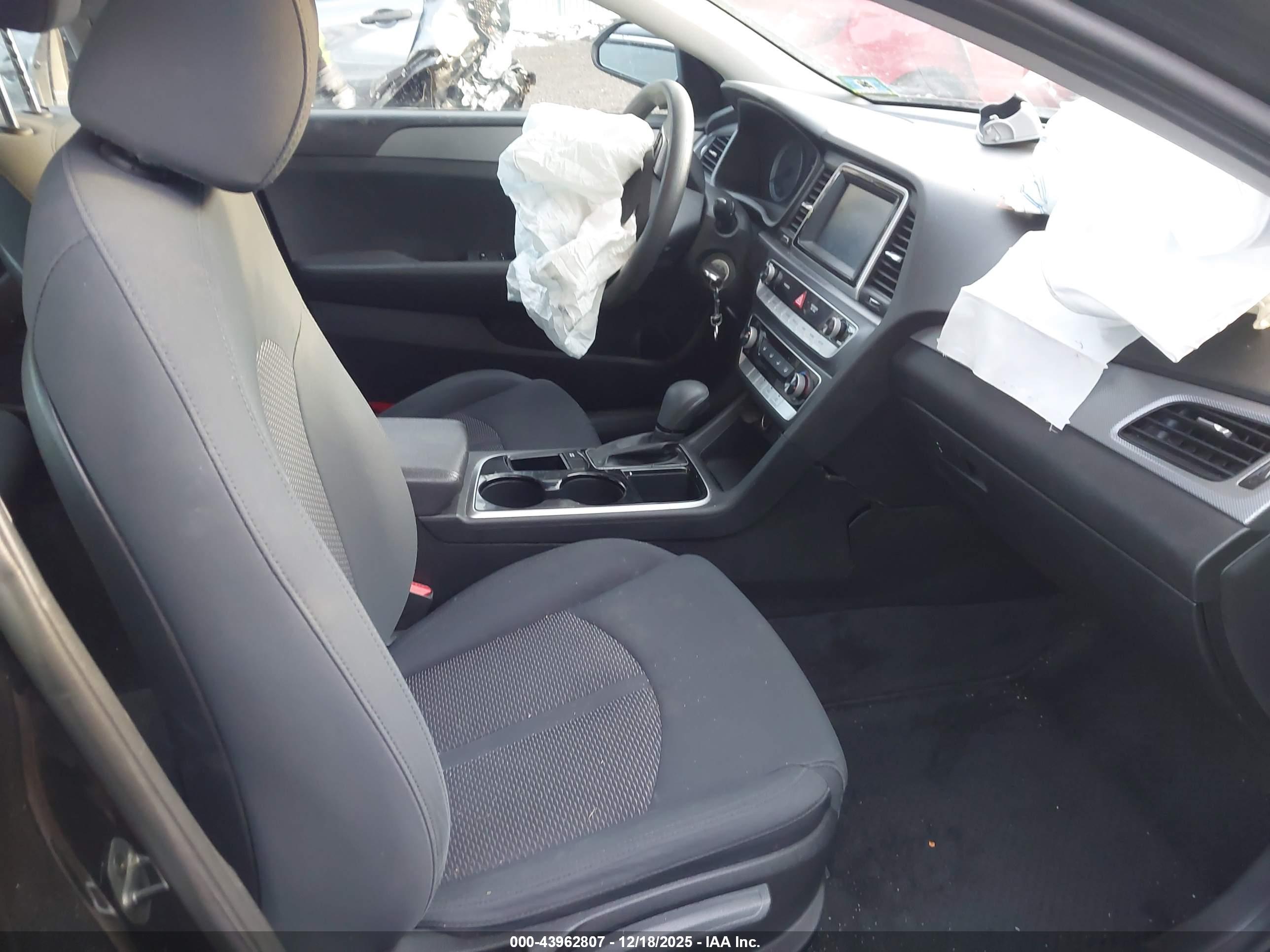 HYUNDAI SONATA image 5