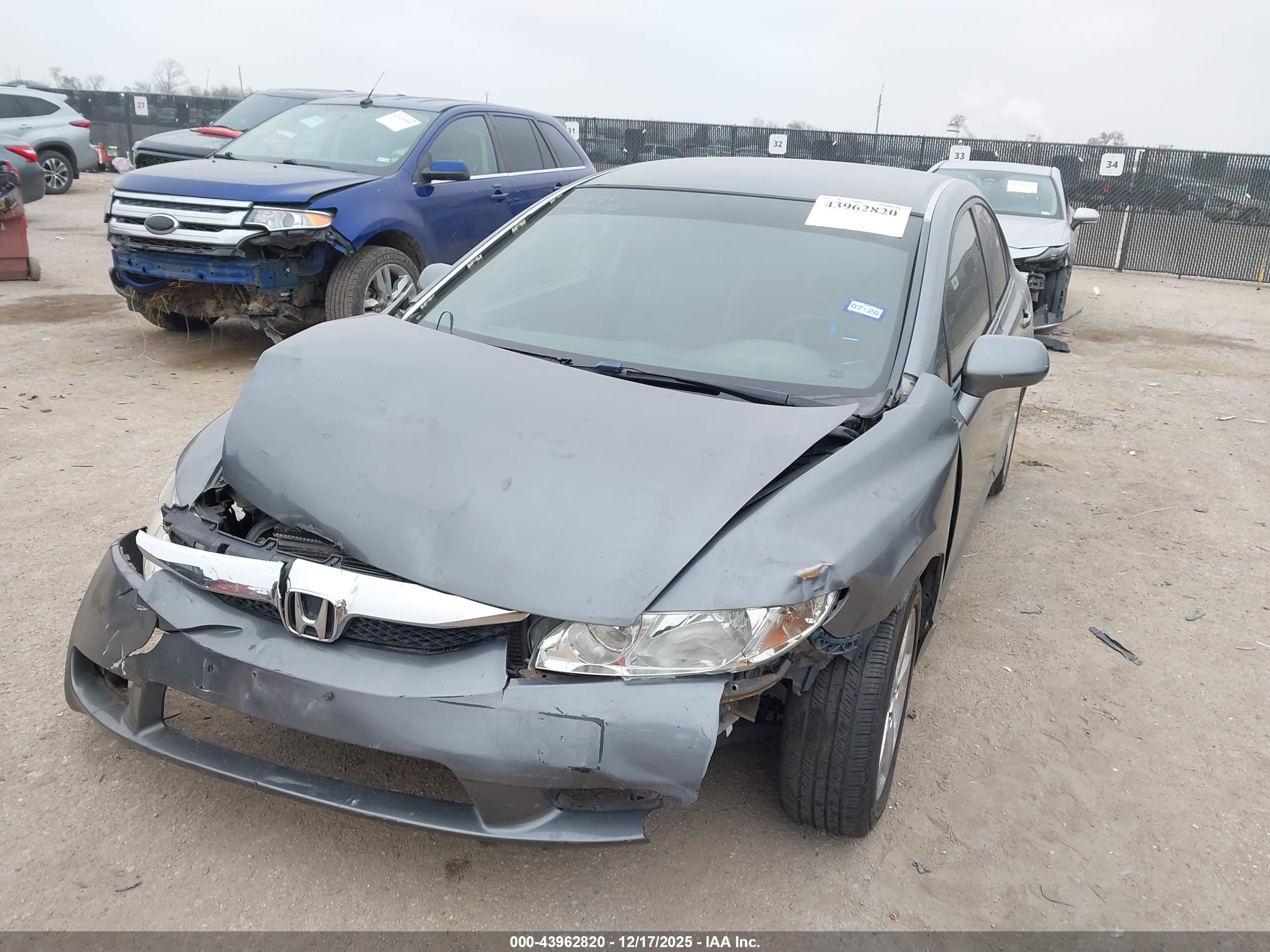 HONDA CIVIC image 2