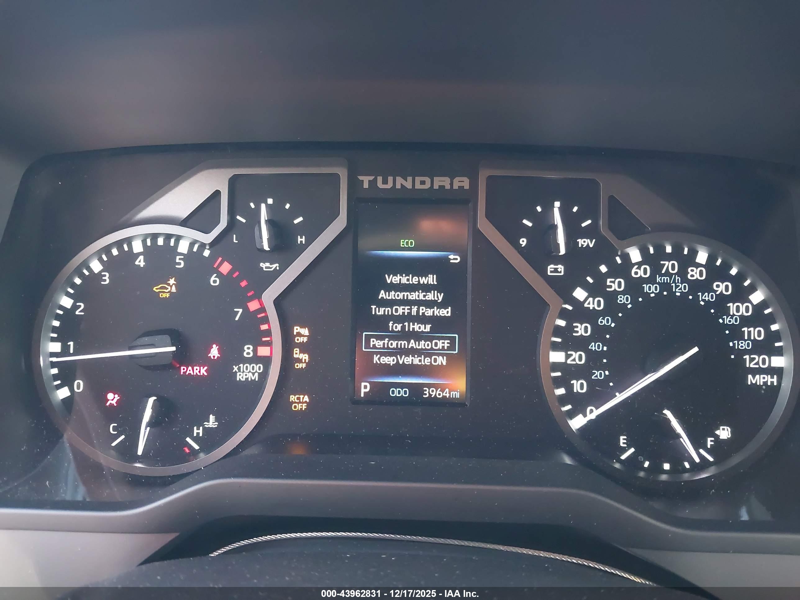 TOYOTA TUNDRA image 7