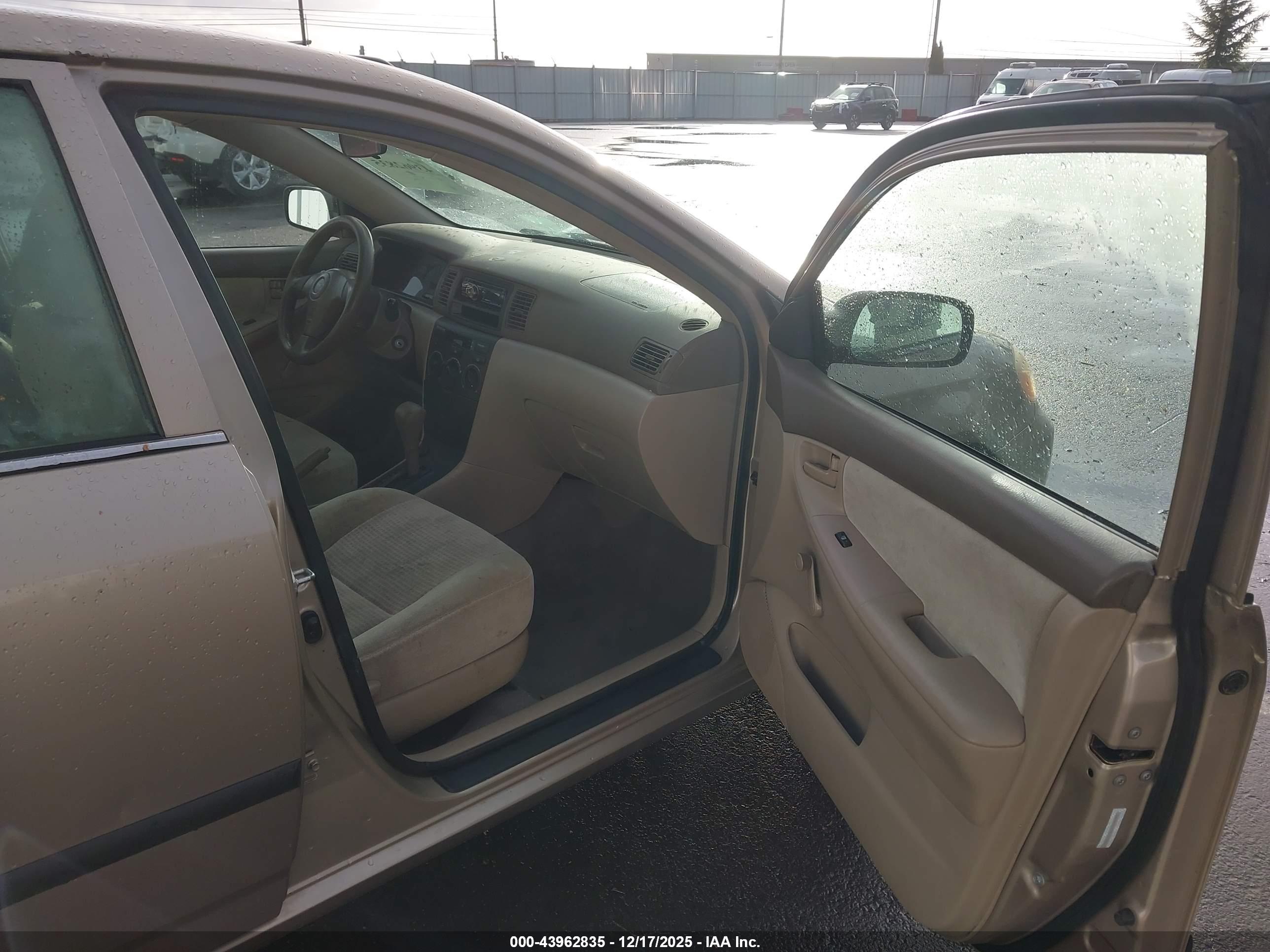 TOYOTA COROLLA image 5