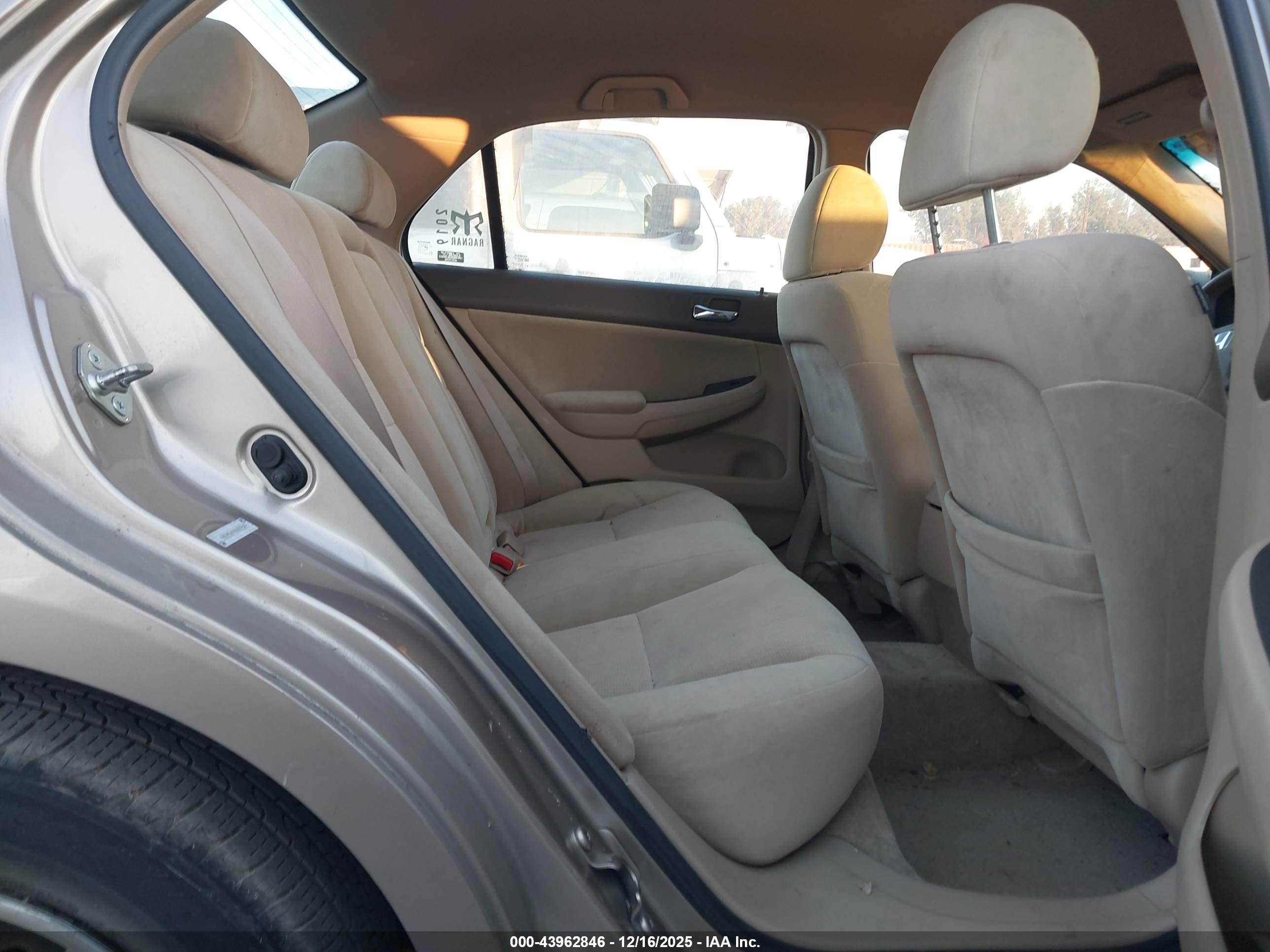 HONDA ACCORD image 8