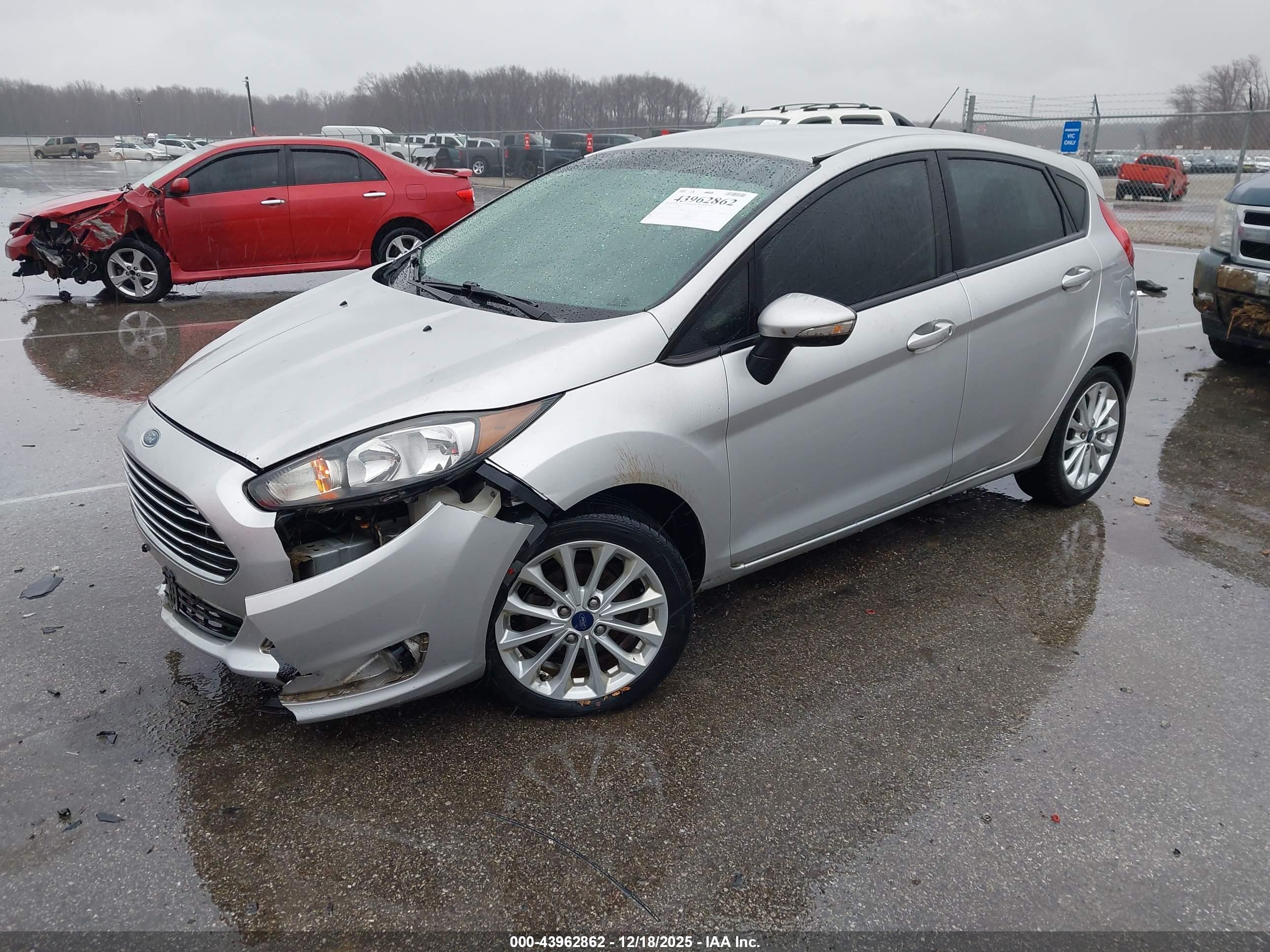FORD FIESTA image 2