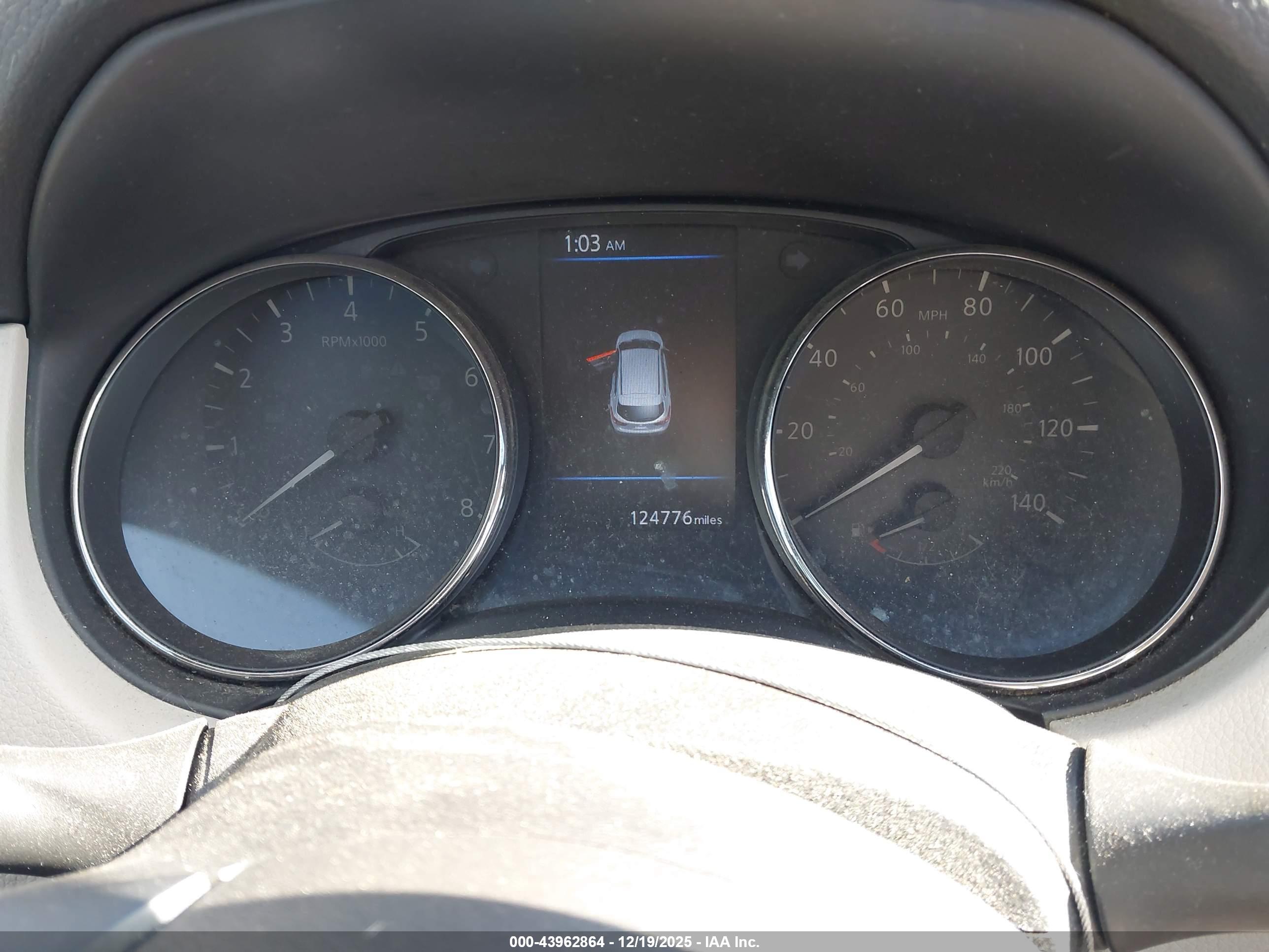 NISSAN ROGUE image 7