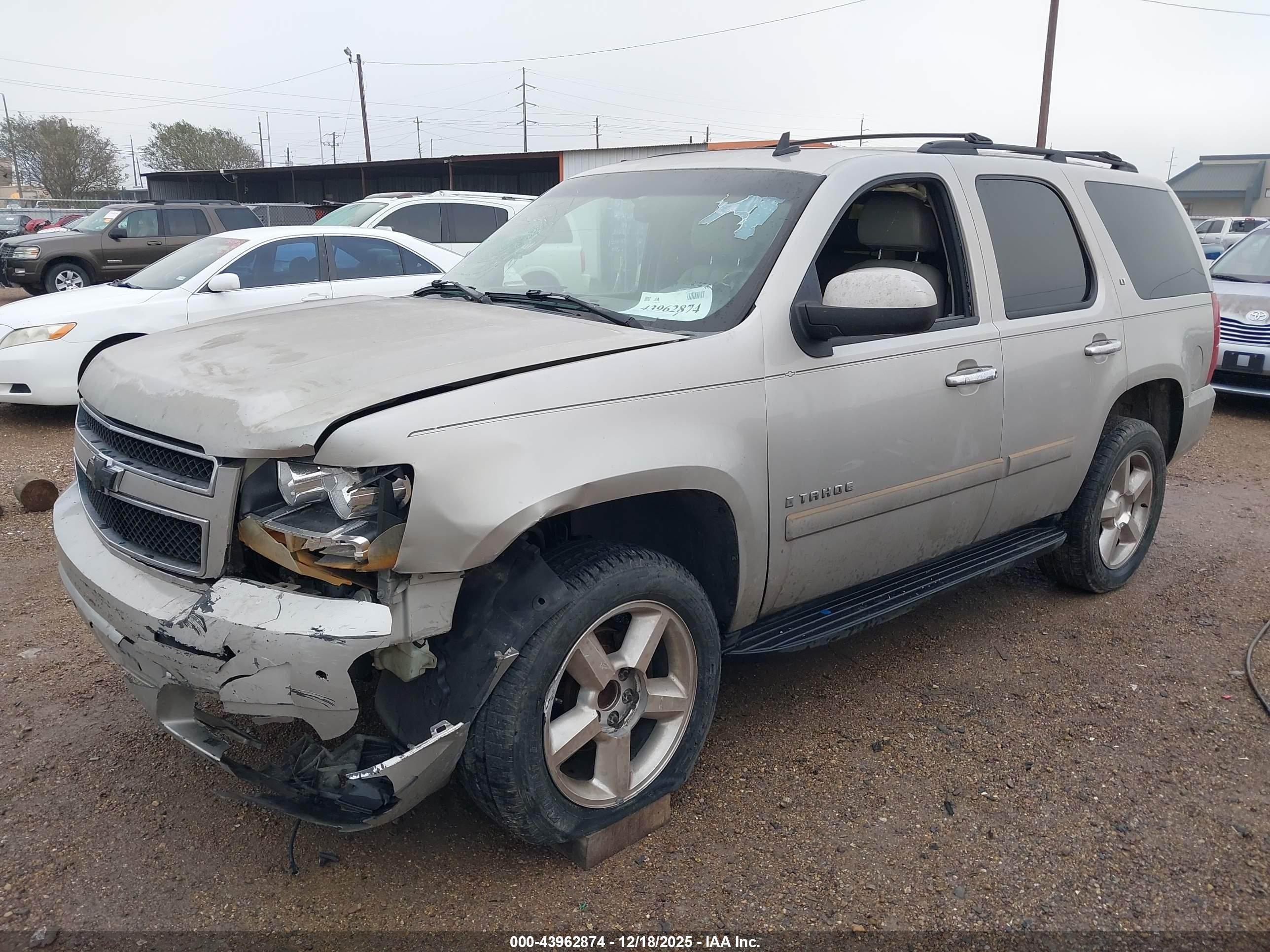 CHEVROLET TAHOE image 2