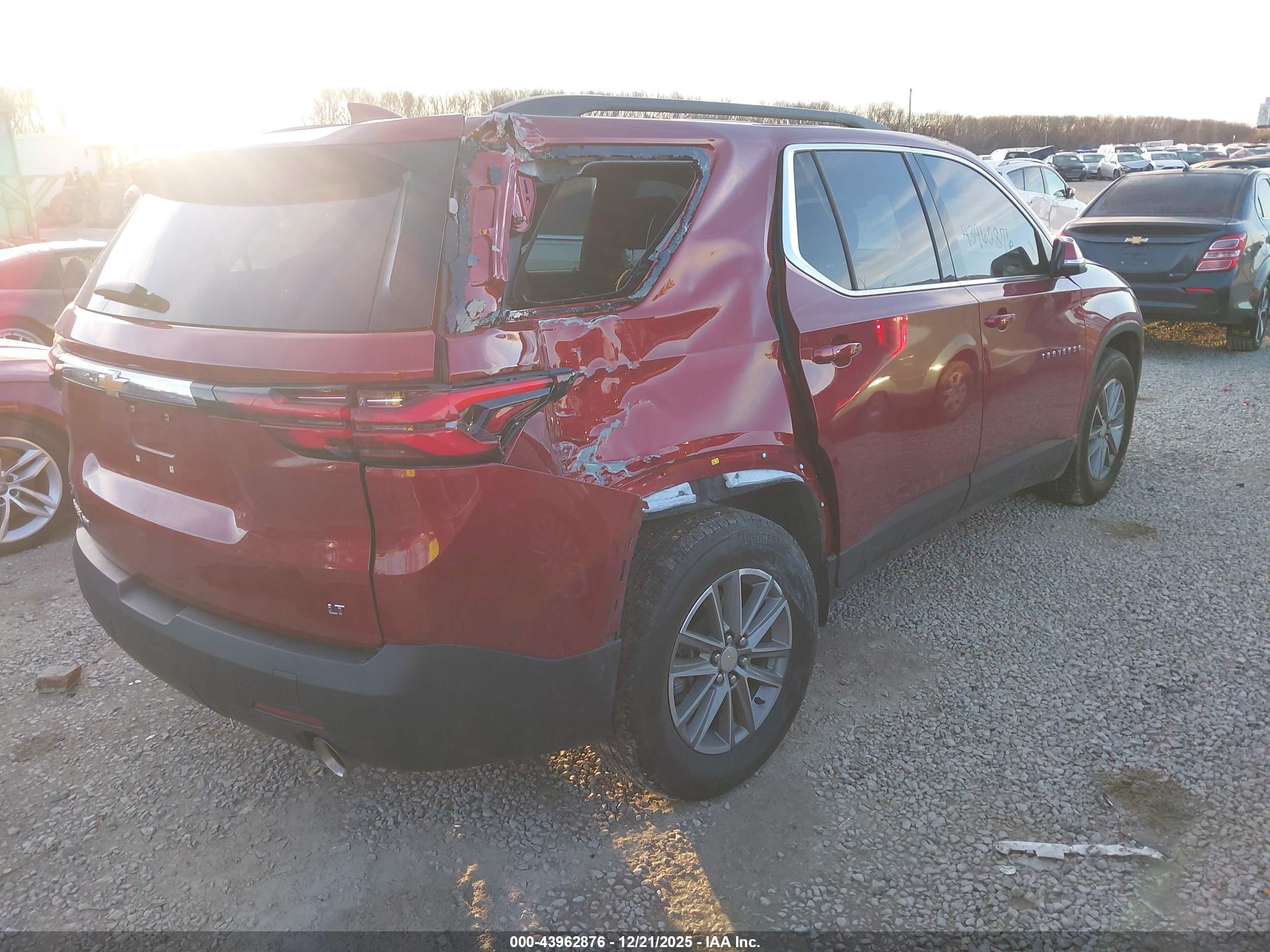 CHEVROLET TRAVERSE image 4