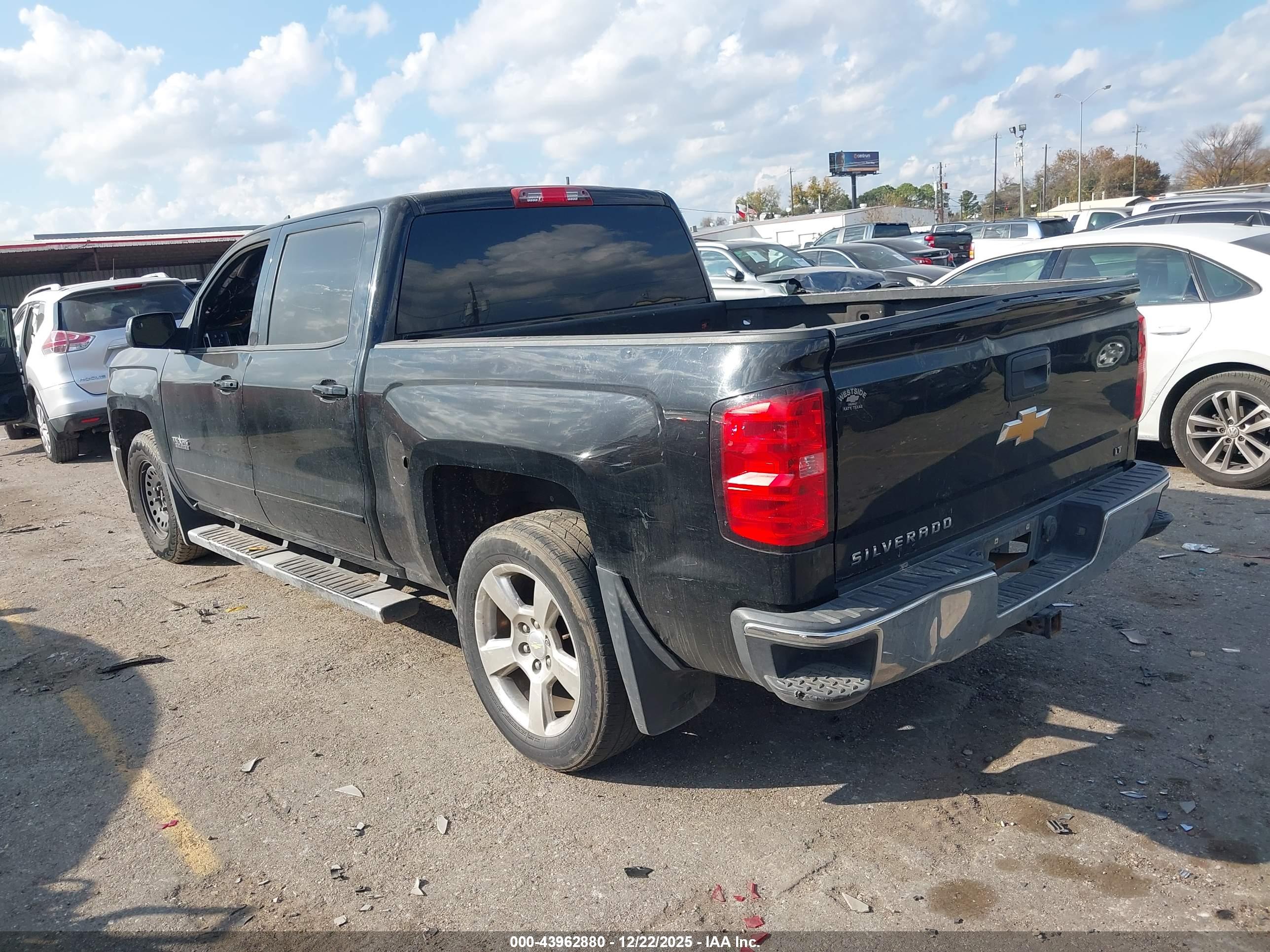 CHEVROLET SILVERADO image 3