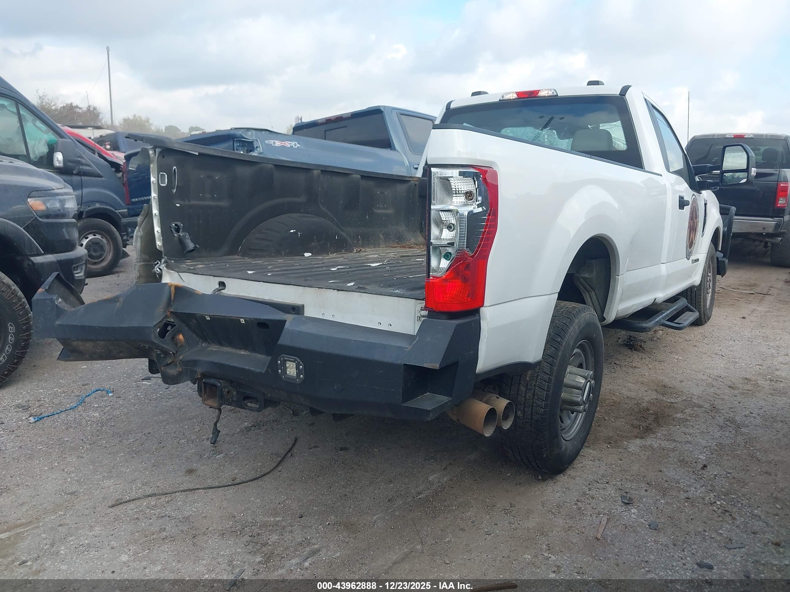 FORD F-250 image 4