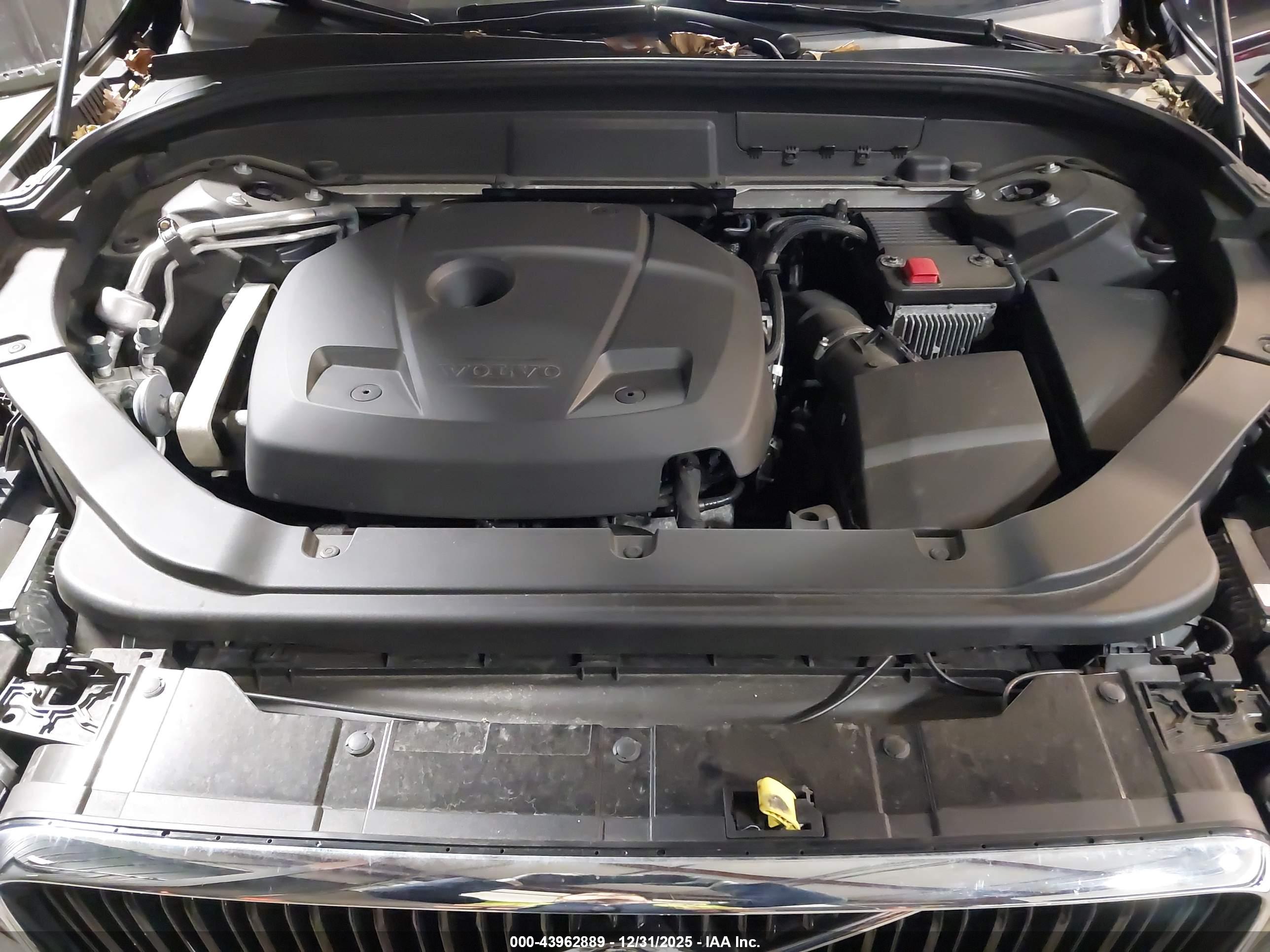 VOLVO XC60 image 10