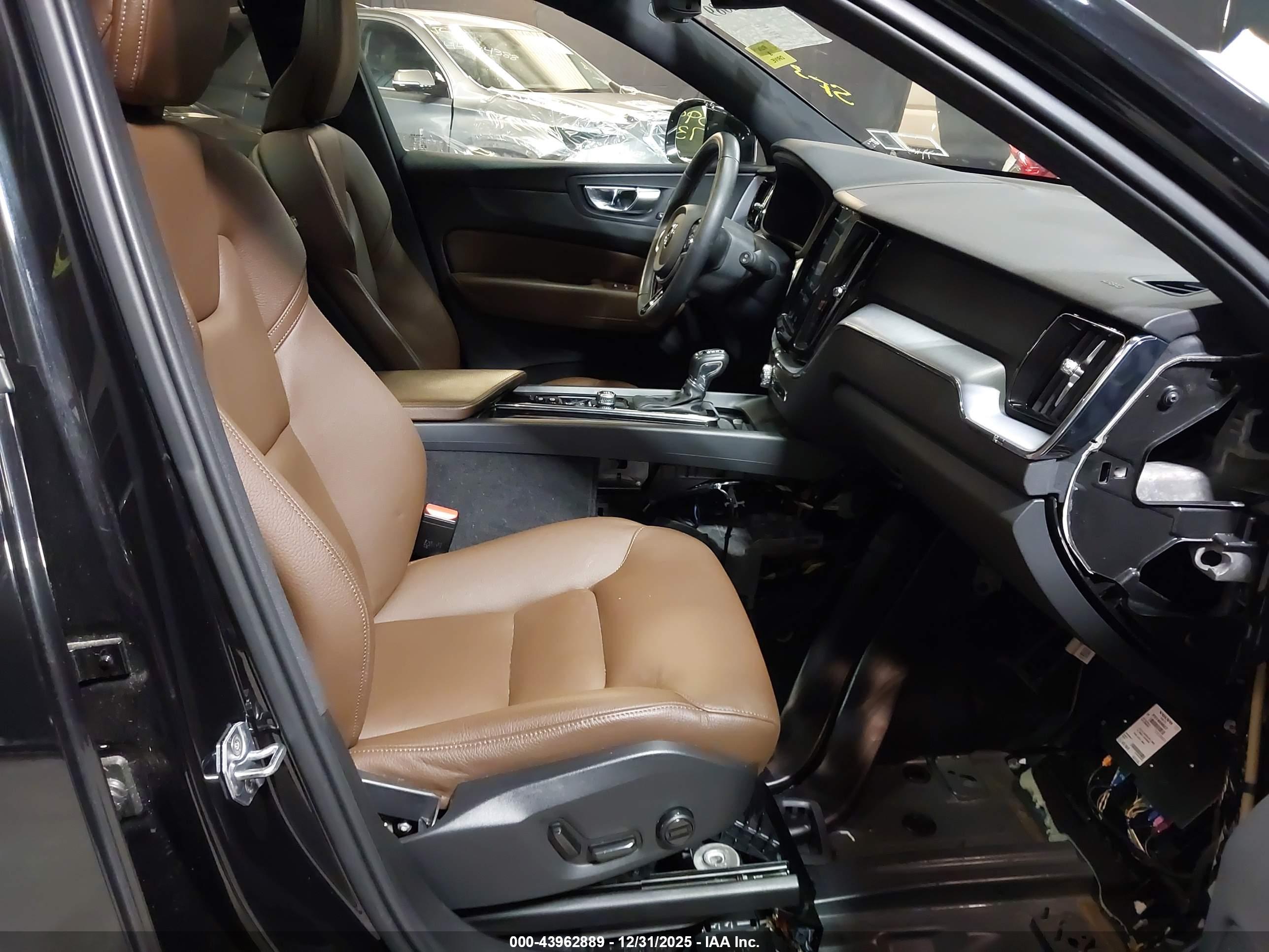 VOLVO XC60 image 5
