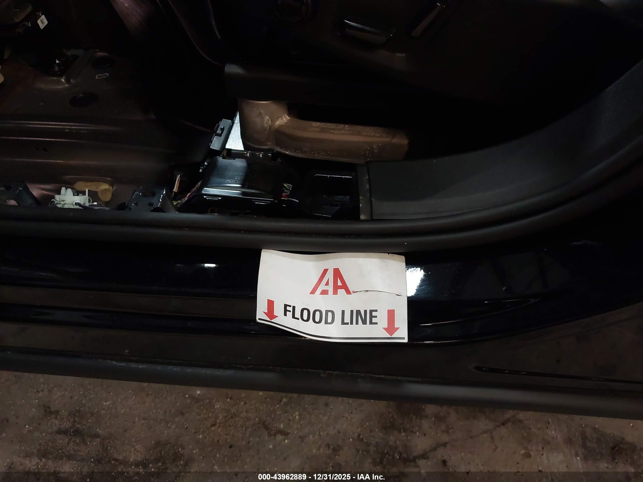 VOLVO XC60 image 6