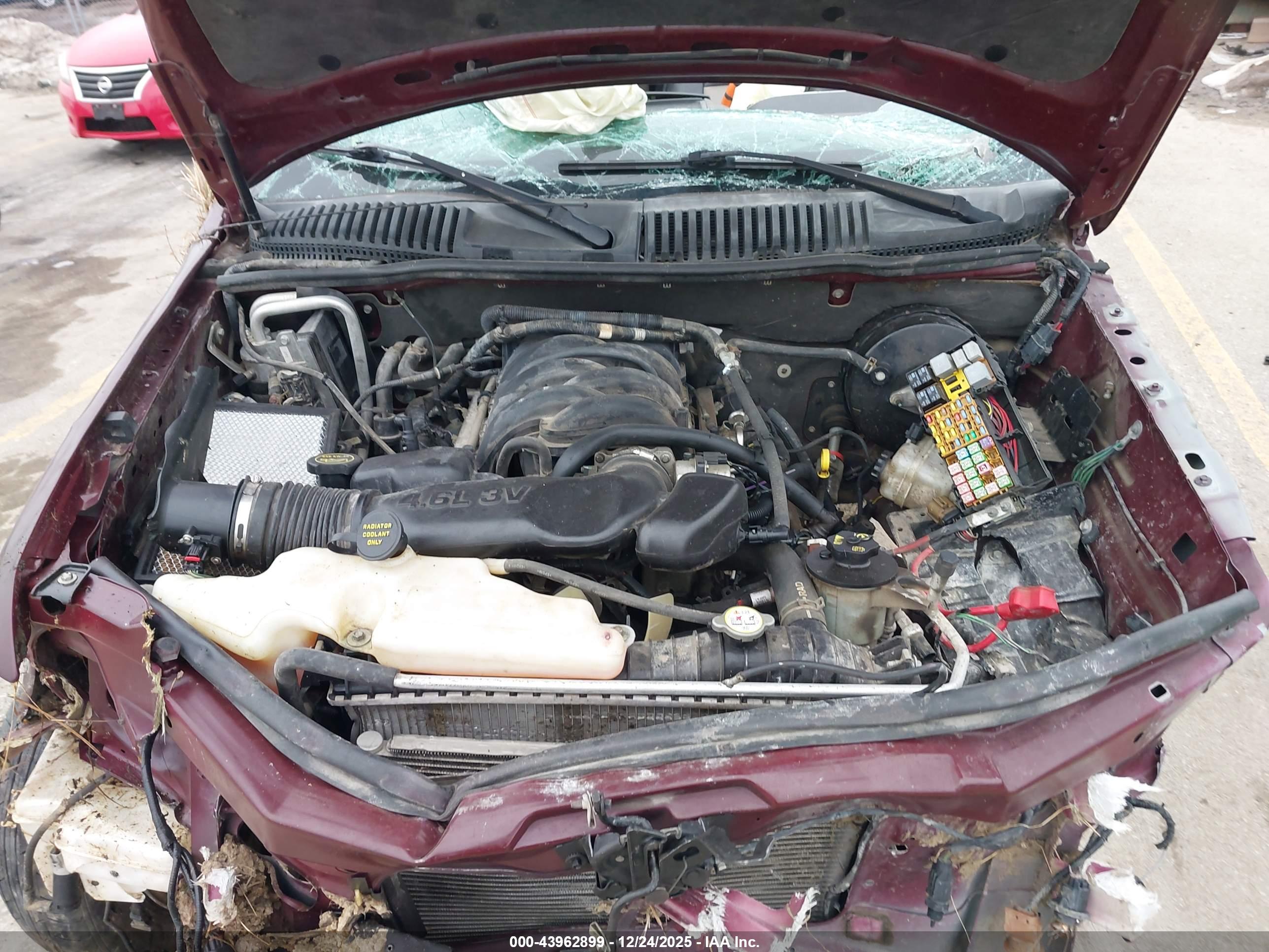 FORD EXPLORER image 10