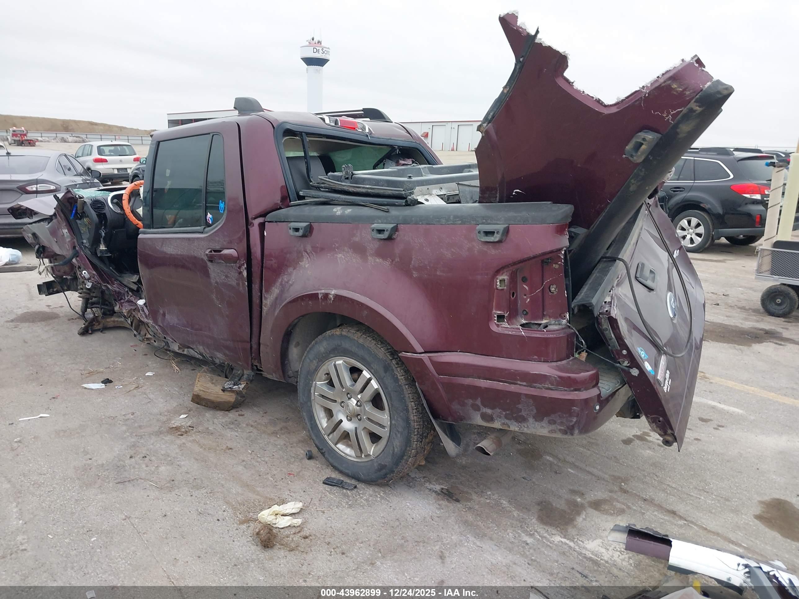 FORD EXPLORER image 3