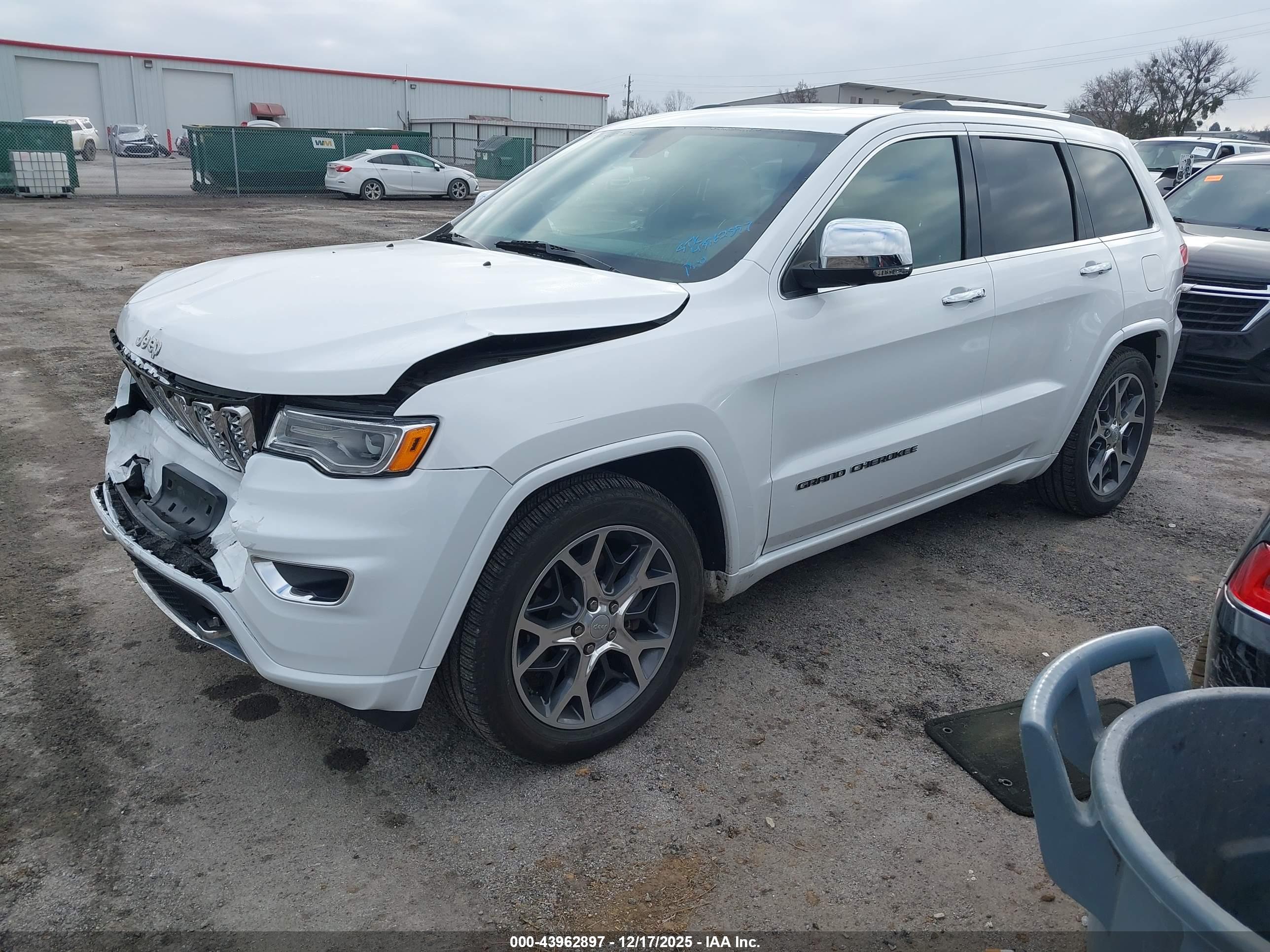 JEEP GRAND image 2