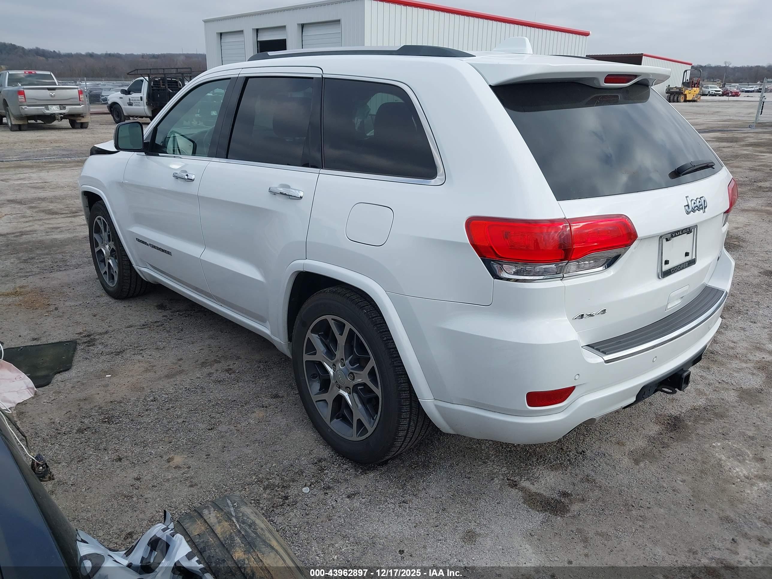 JEEP GRAND image 3