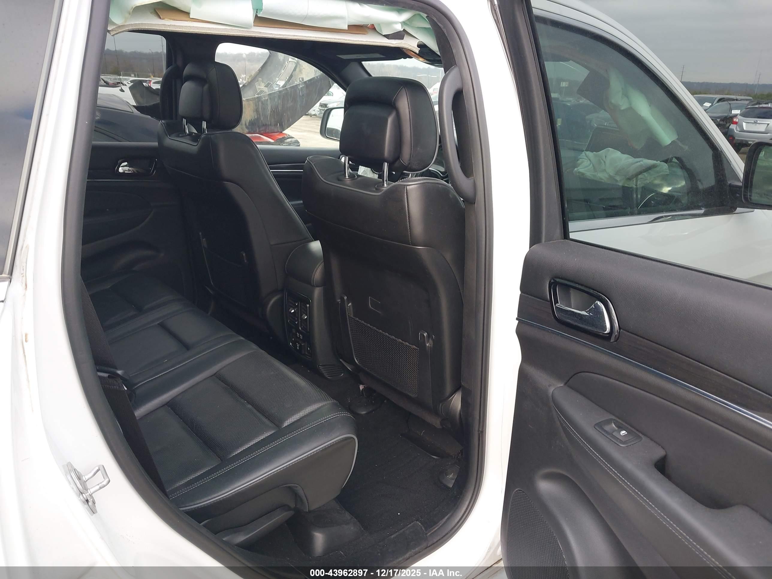 JEEP GRAND image 8