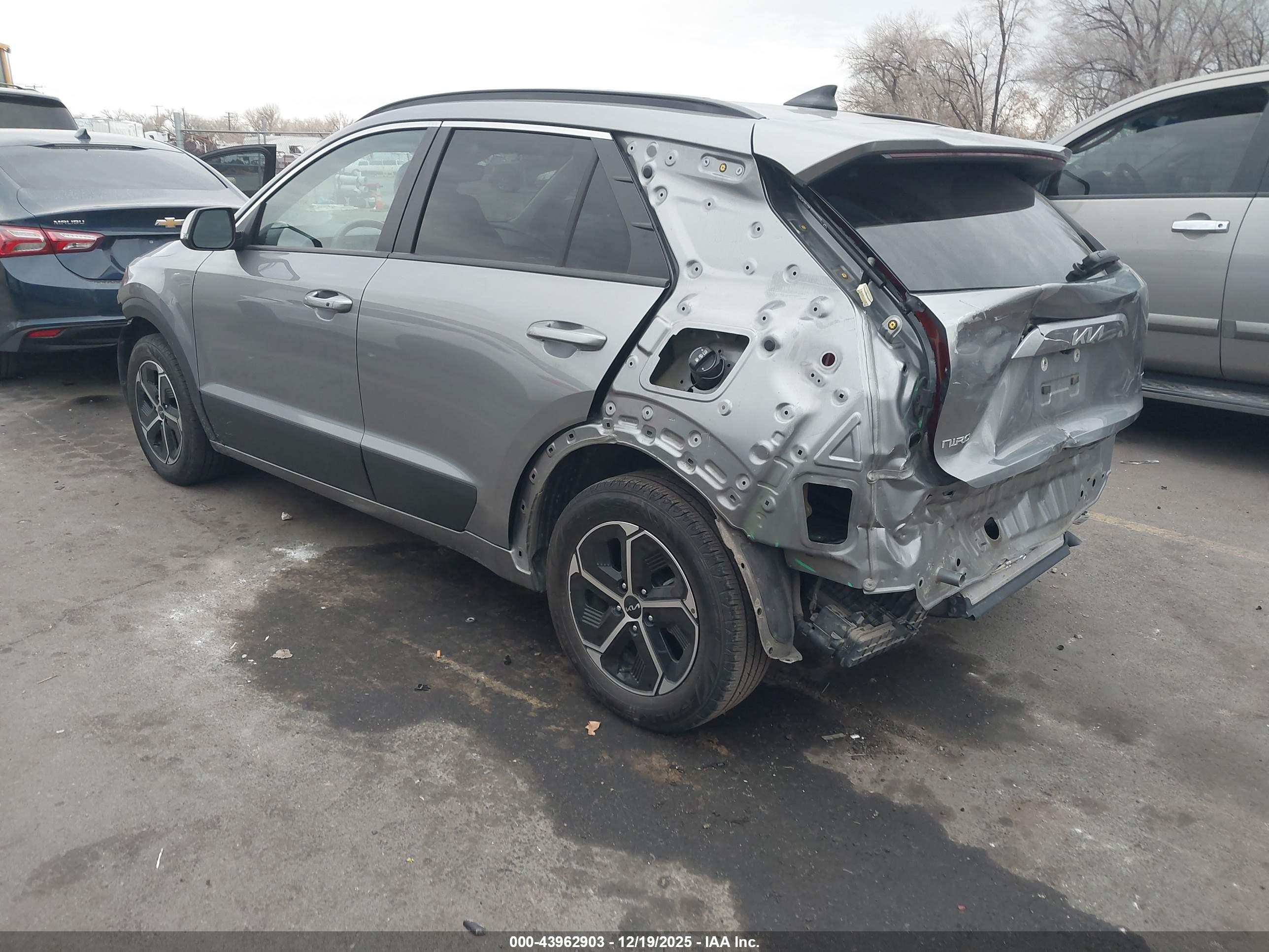 KIA NIRO image 3