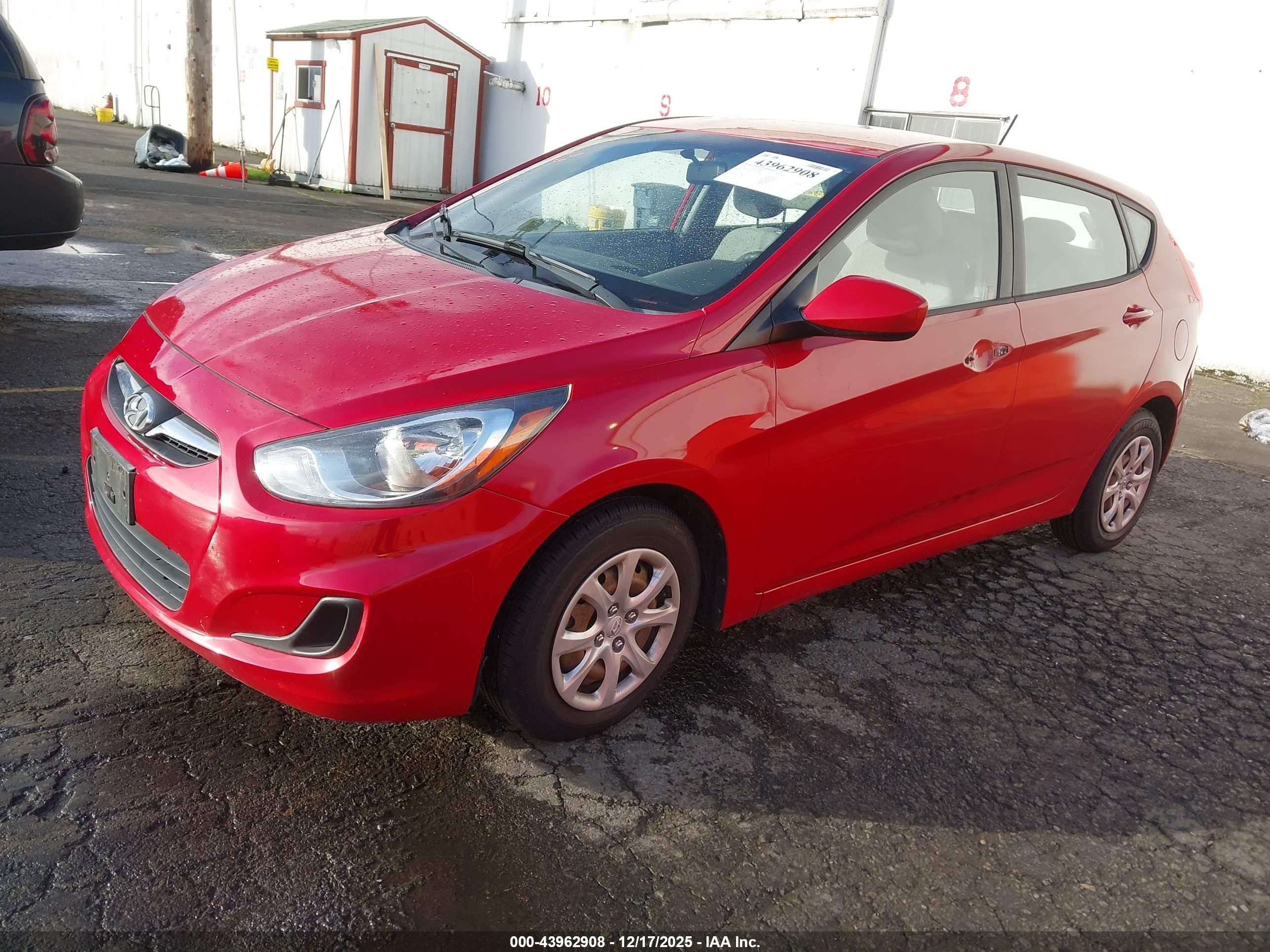 HYUNDAI ACCENT image 2