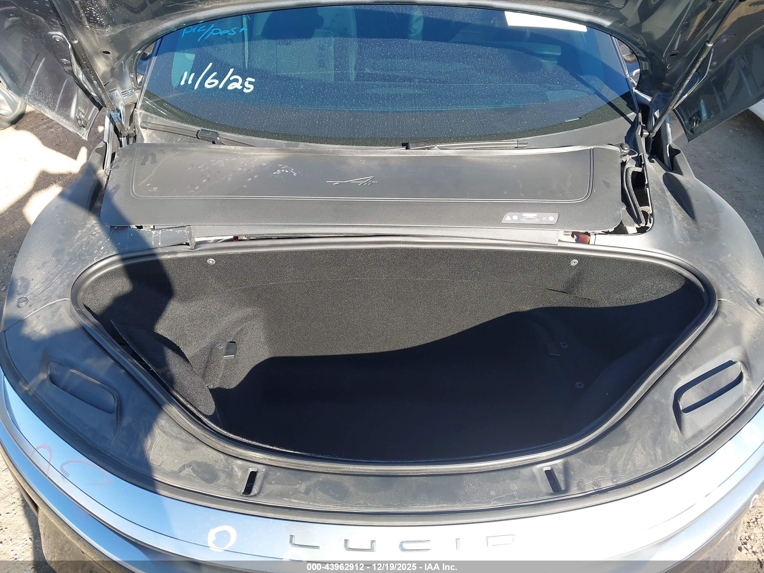 LUCID AIR image 10