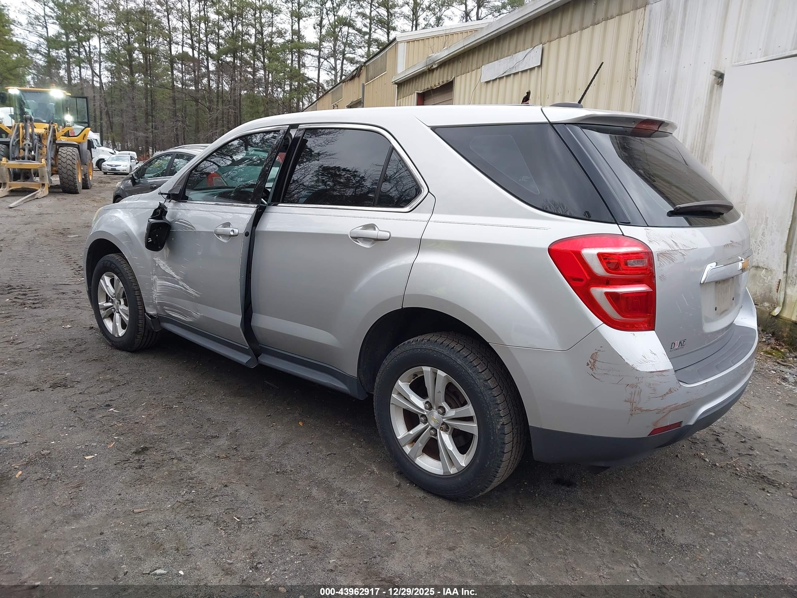 CHEVROLET EQUINOX image 3