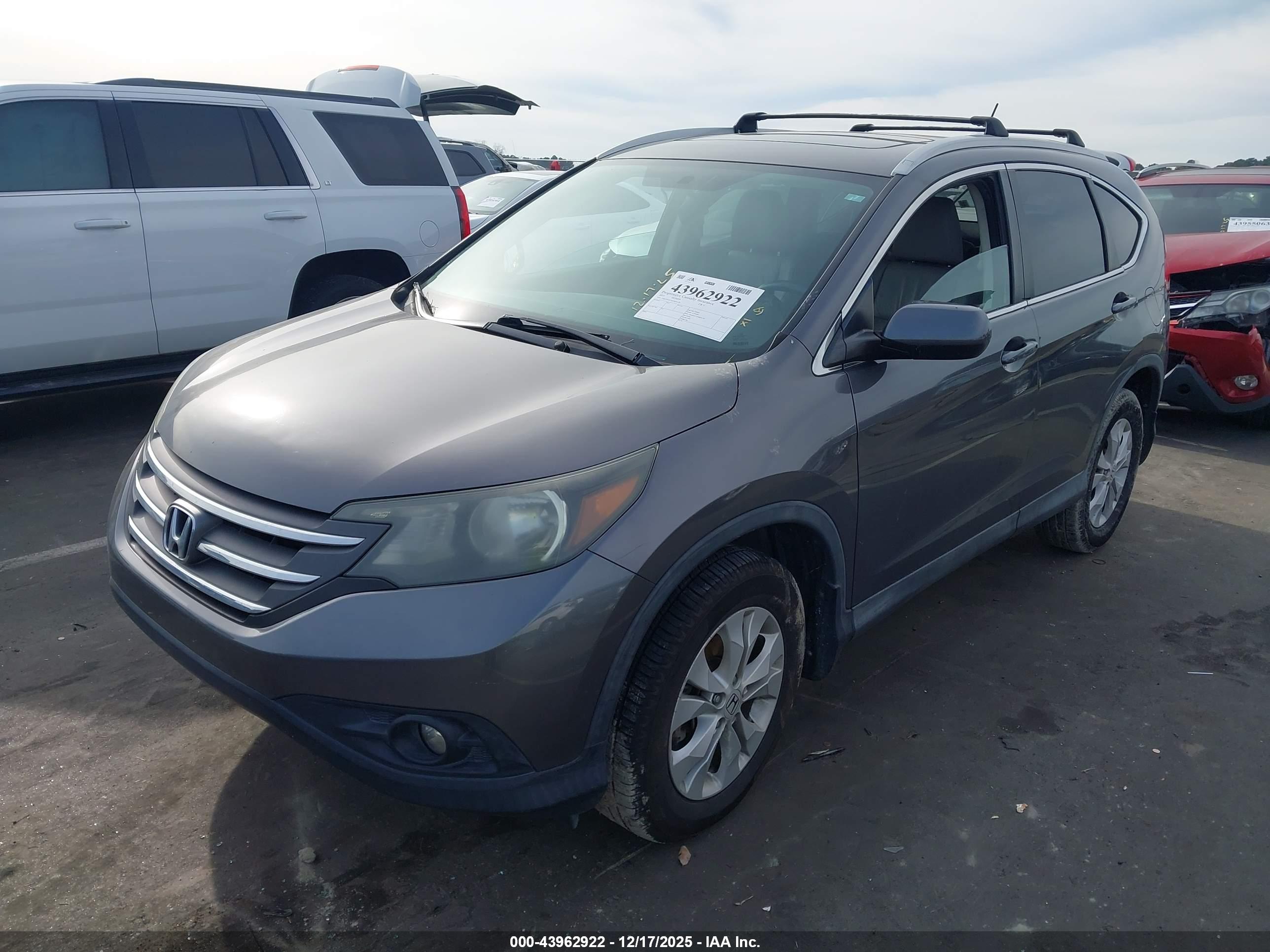 HONDA CR-V image 2