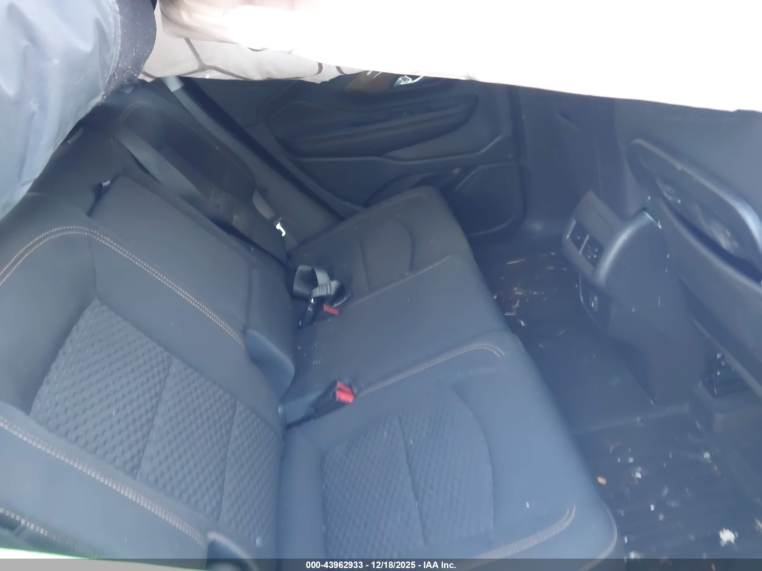 GMC TERRAIN image 8