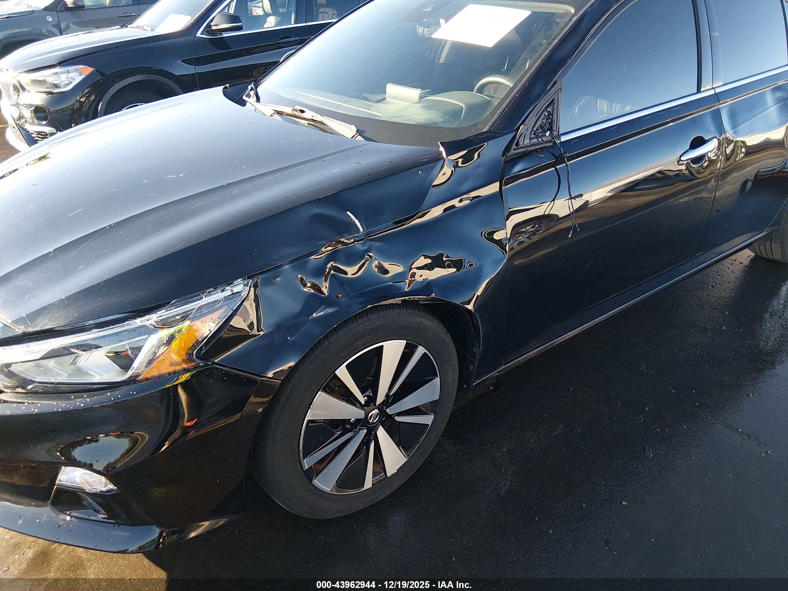 NISSAN ALTIMA image 6