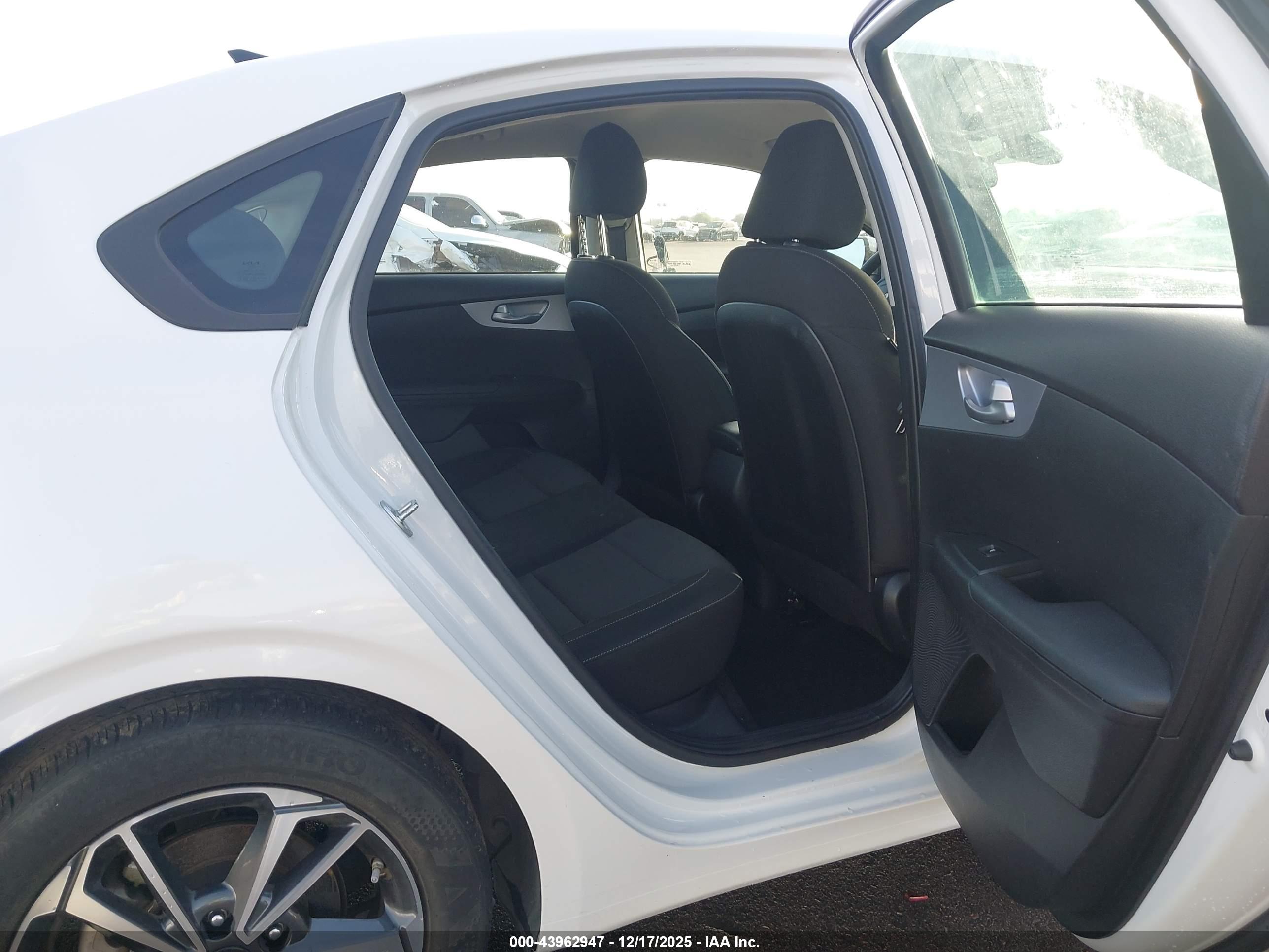 KIA FORTE image 8