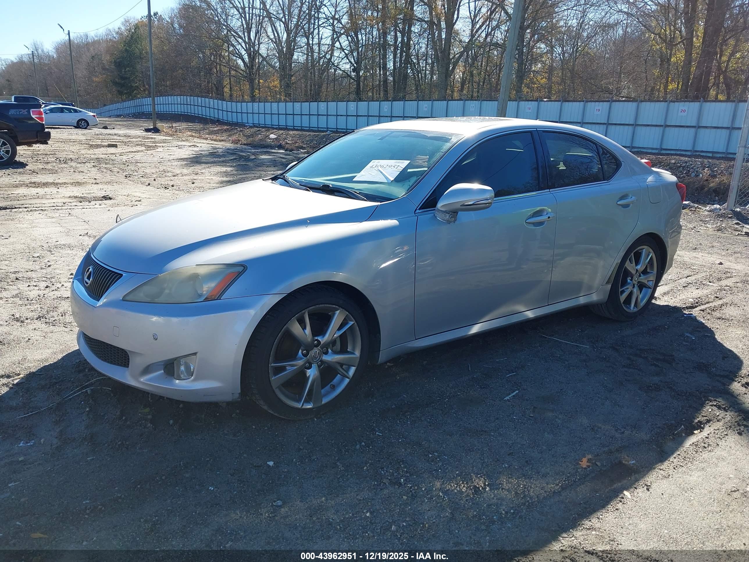 LEXUS IS image 2