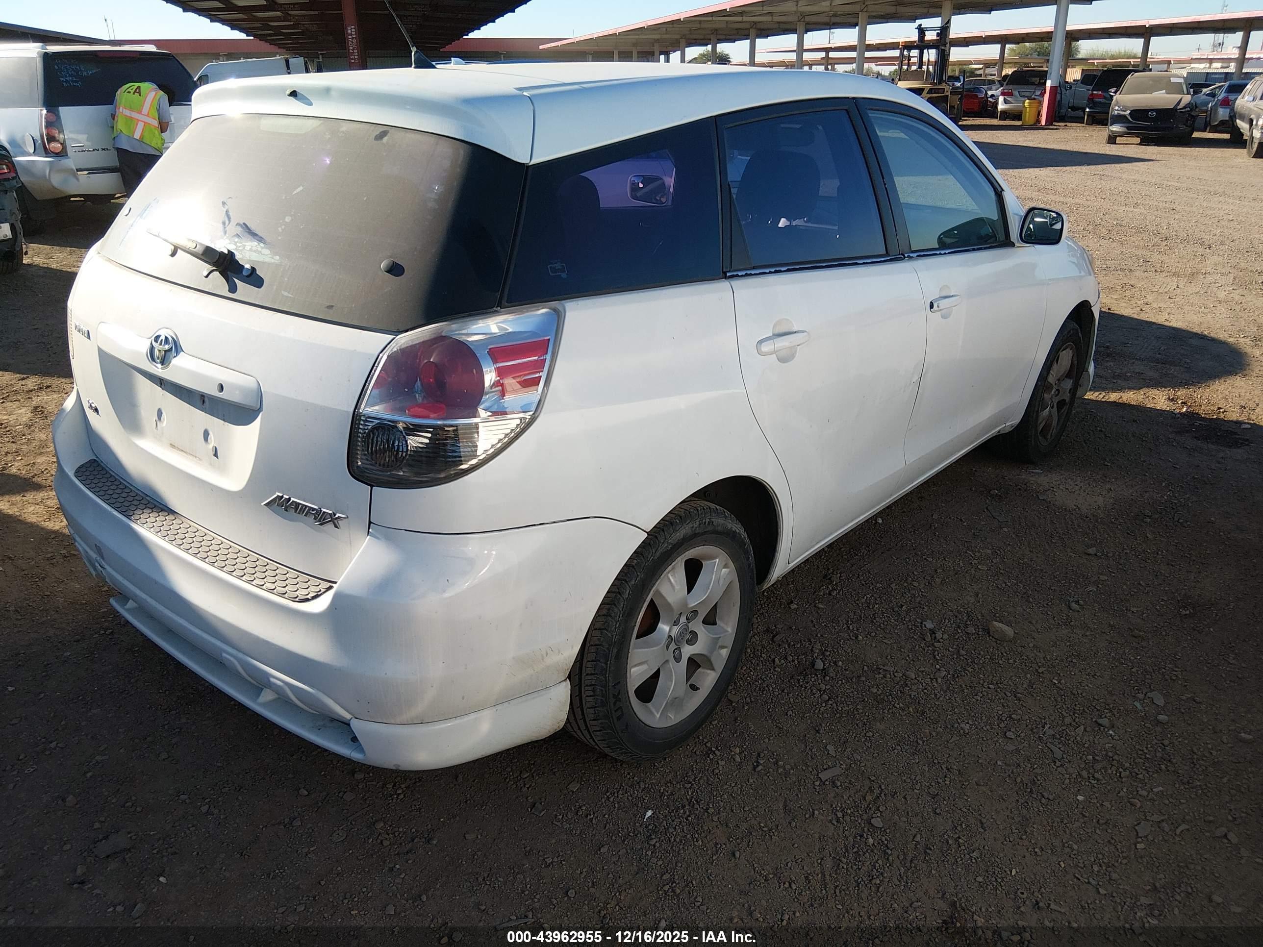 TOYOTA MATRIX image 4