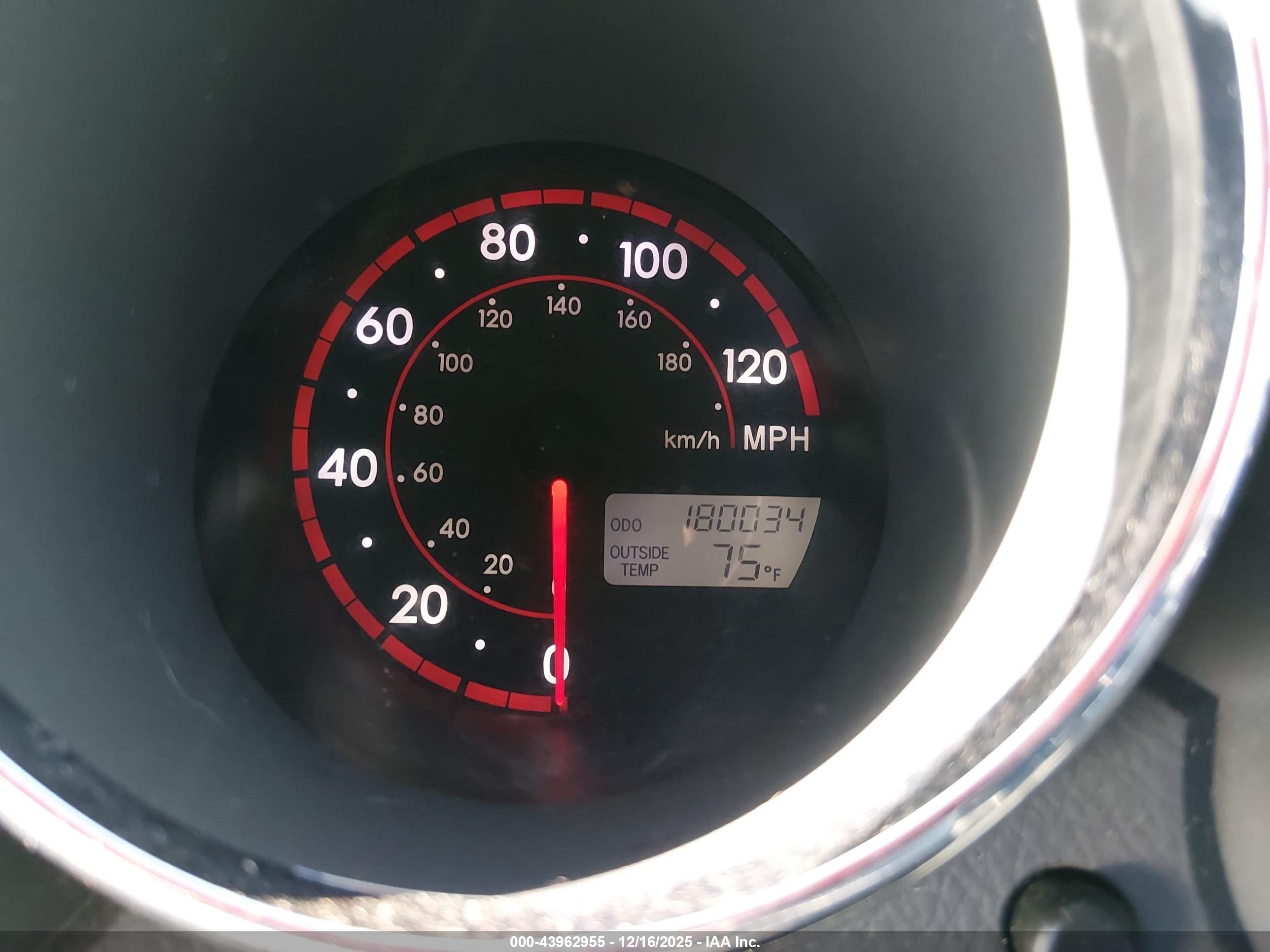 TOYOTA MATRIX image 7