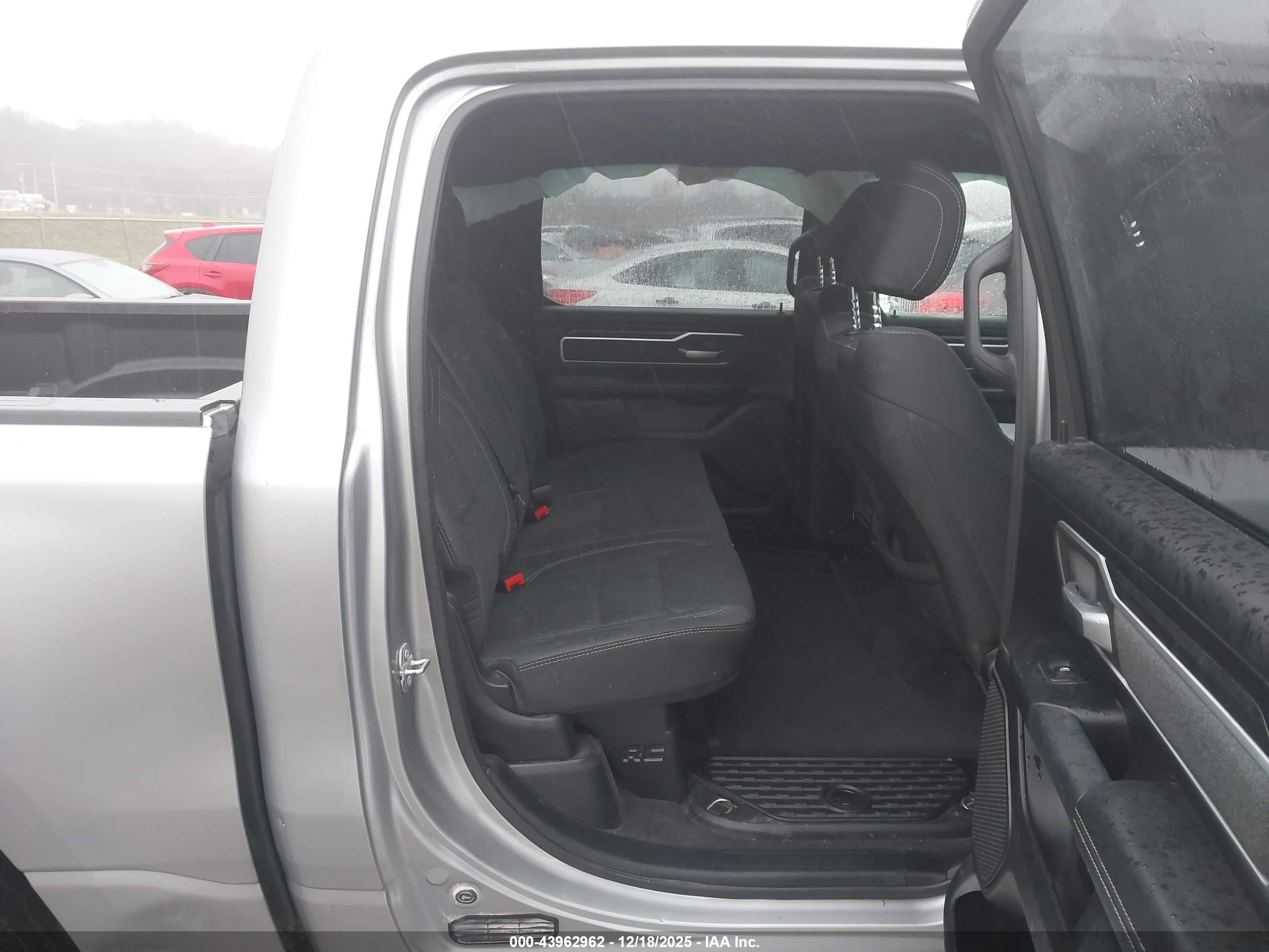 RAM 1500 image 8