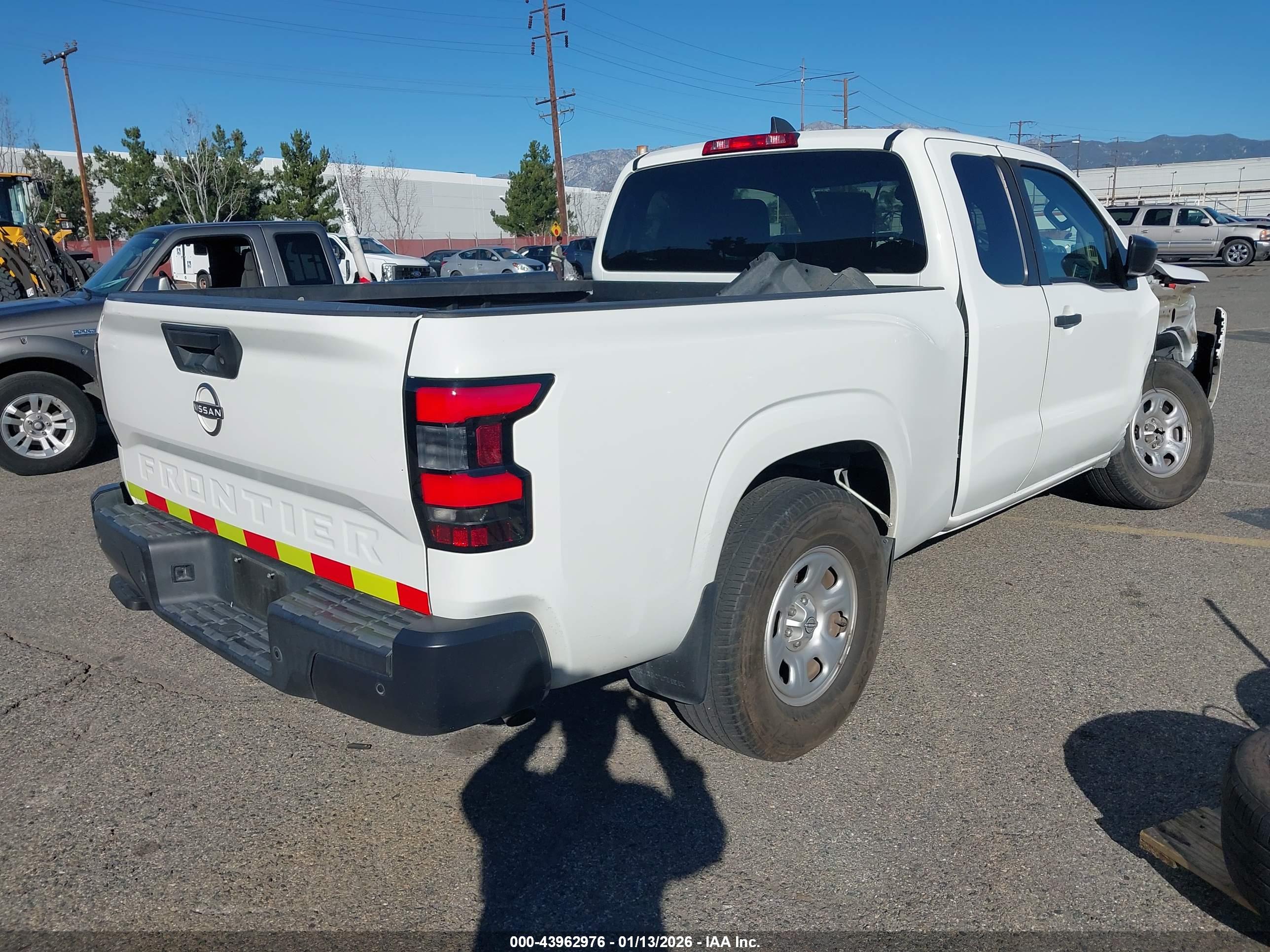 NISSAN FRONTIER image 4