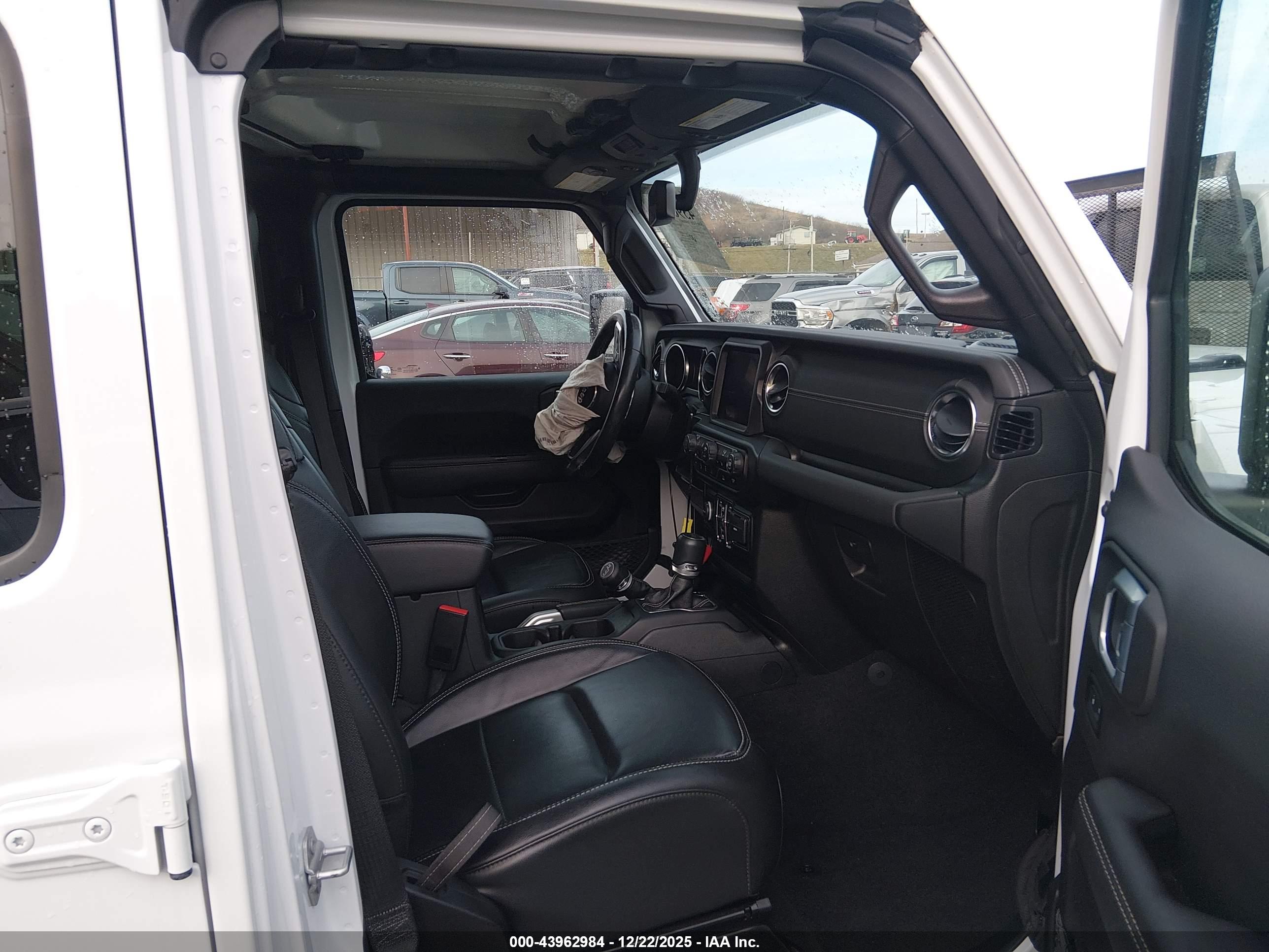 JEEP WRANGLER image 5