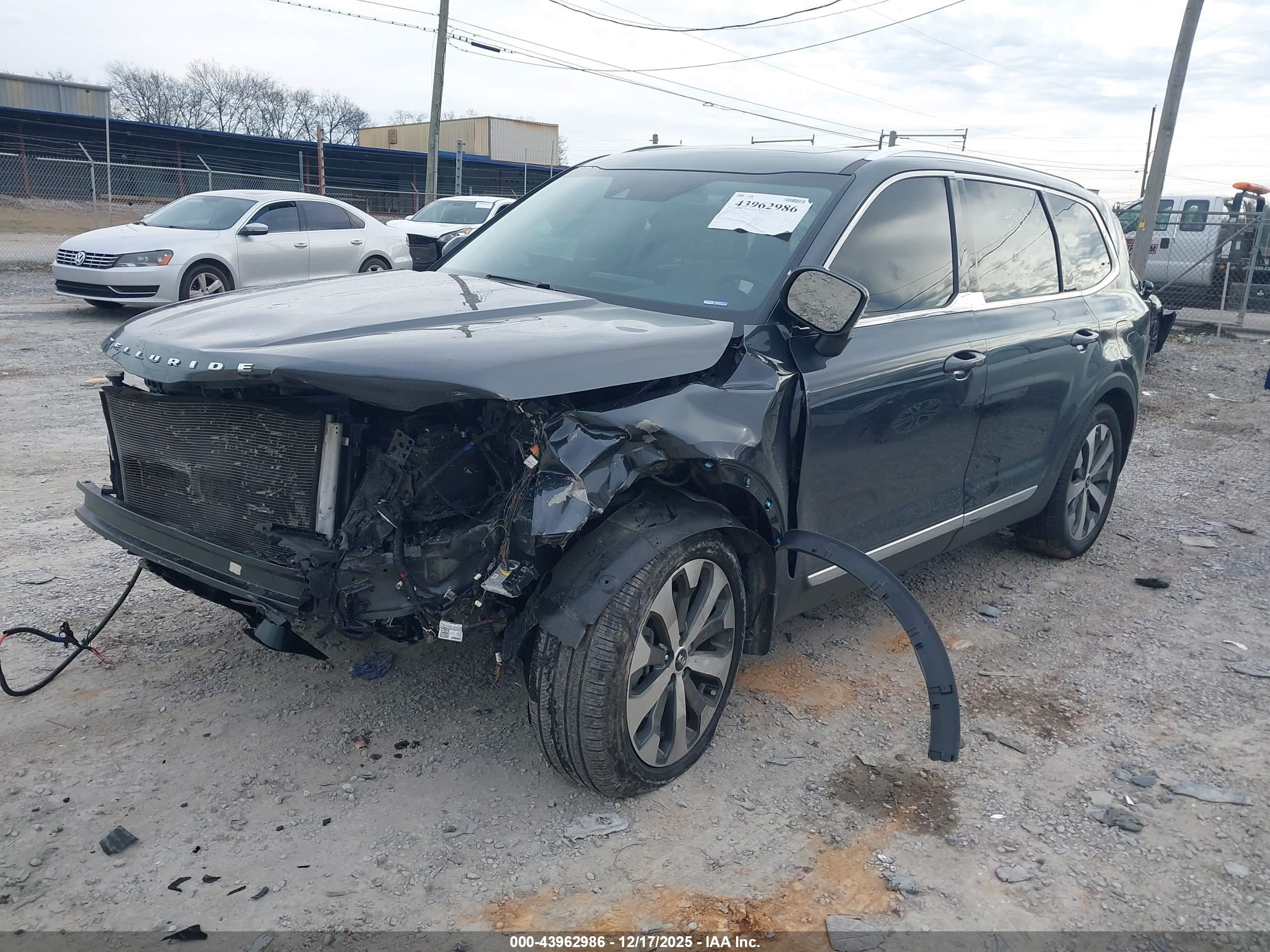KIA TELLURIDE image 2