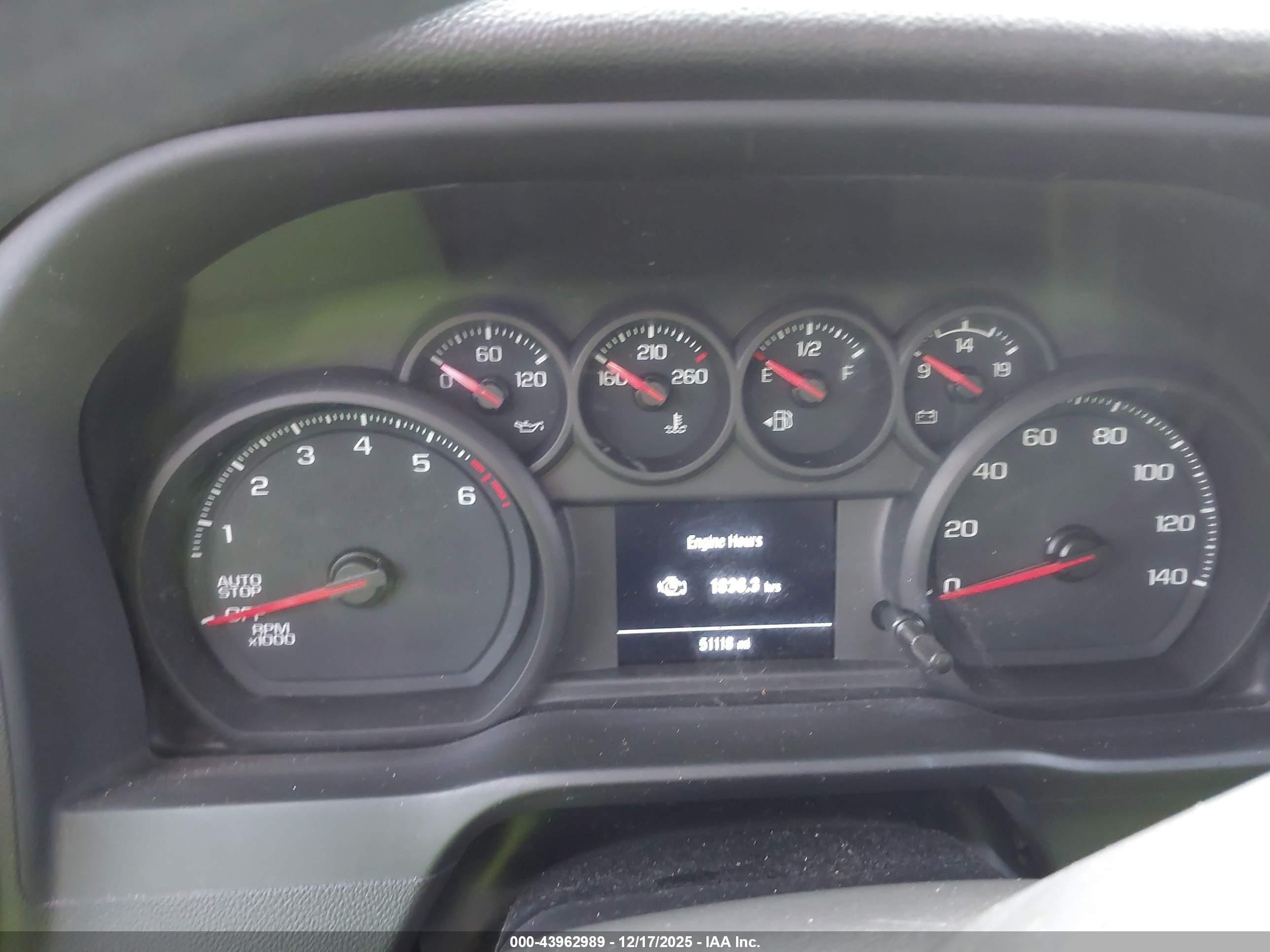 CHEVROLET SILVERADO image 7