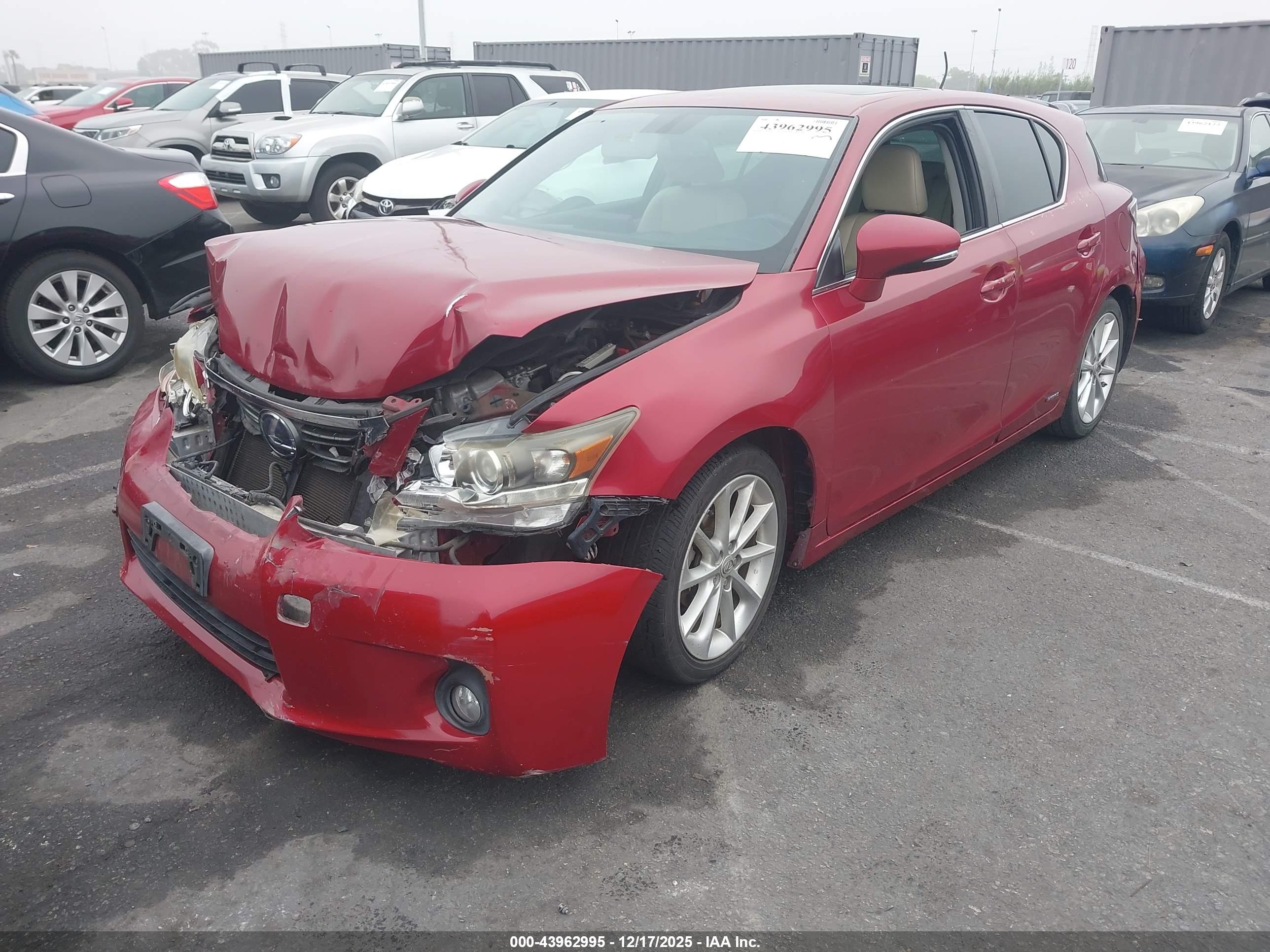 LEXUS CT image 2