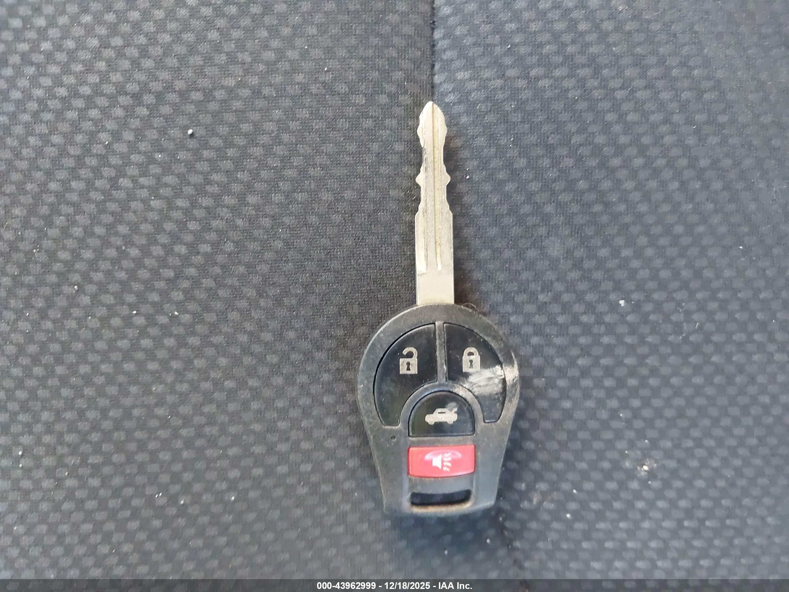 NISSAN ROGUE image 11