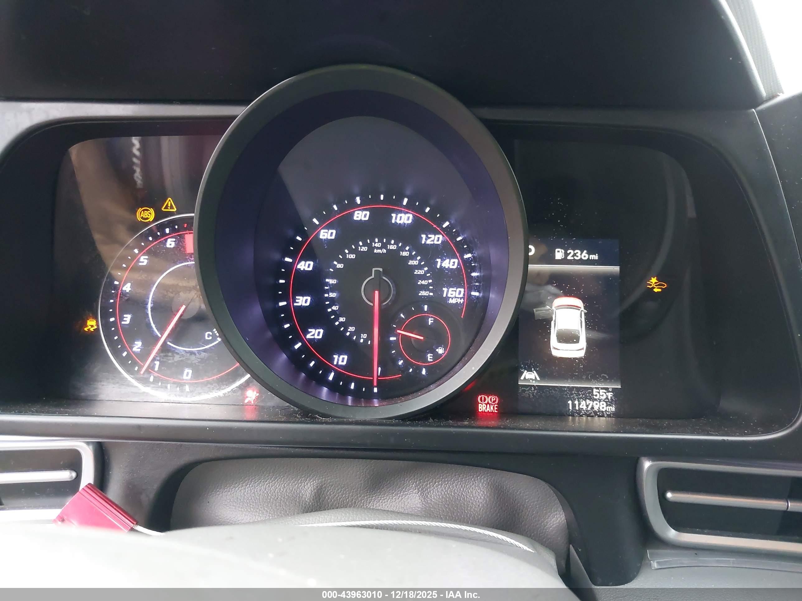HYUNDAI ELANTRA image 7